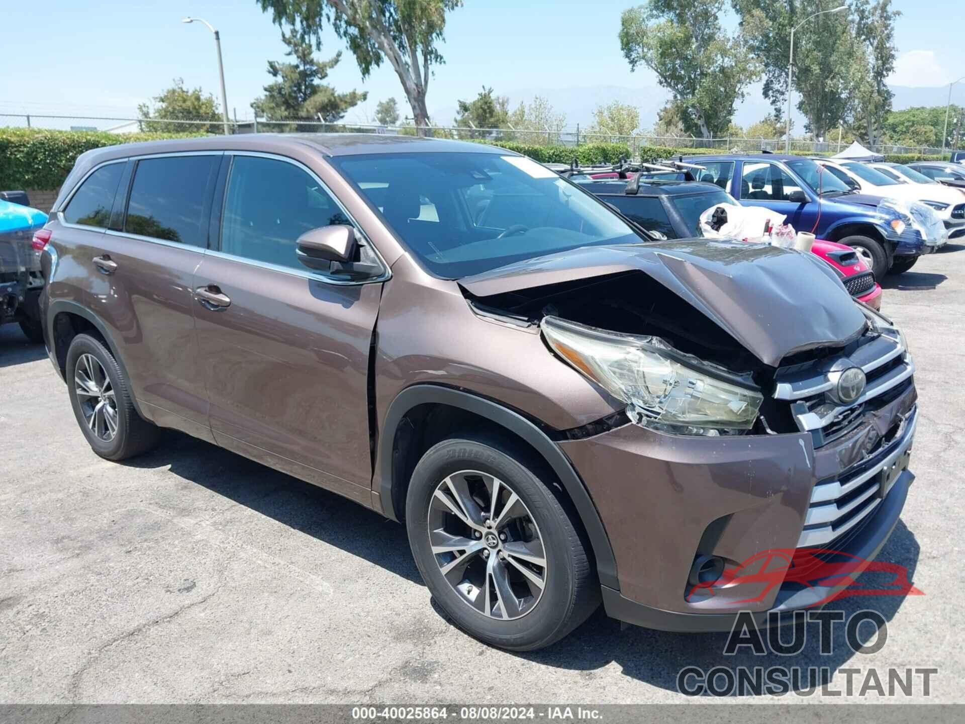 TOYOTA HIGHLANDER 2018 - 5TDZARFH7JS034473