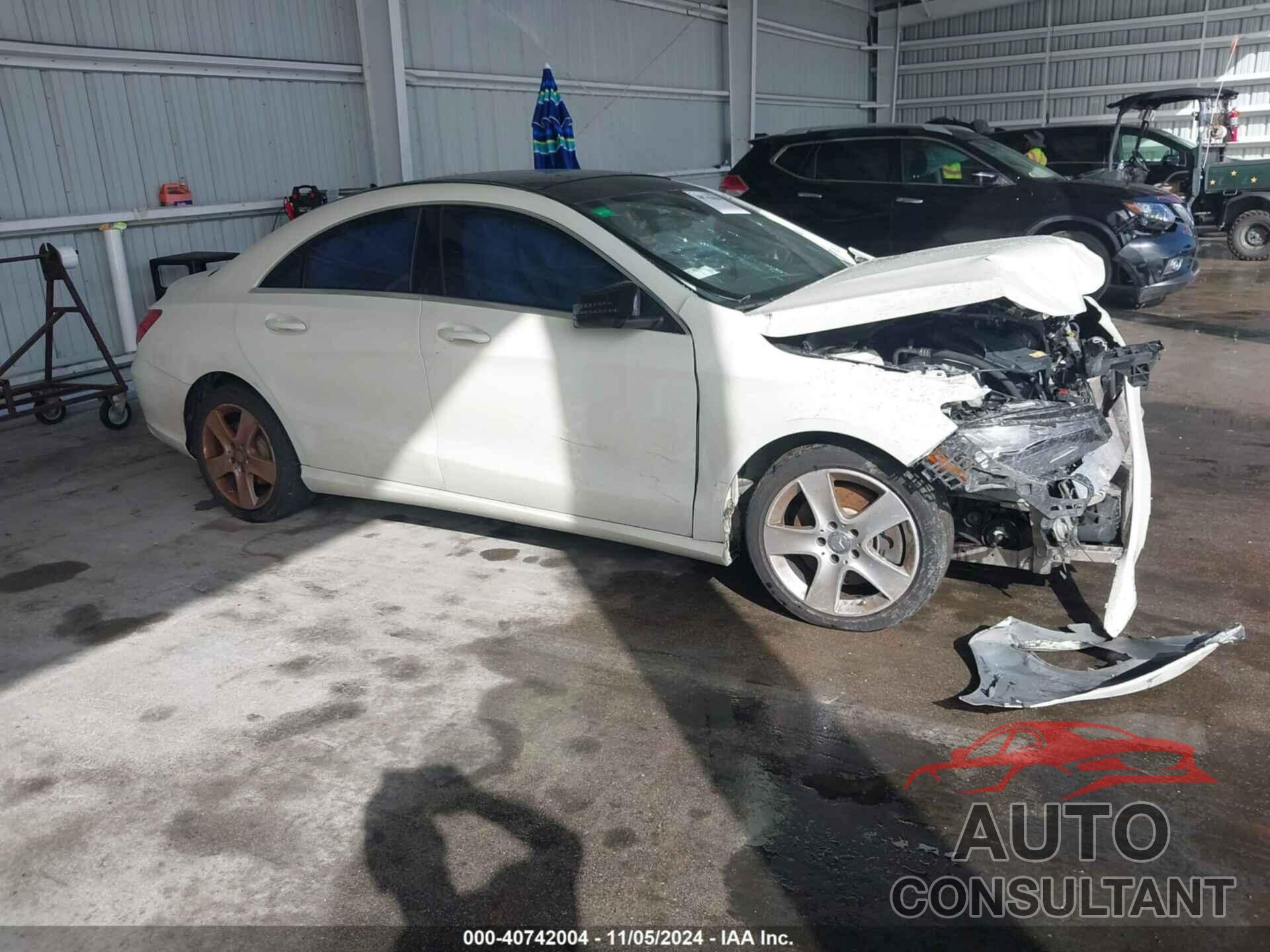 MERCEDES-BENZ CLA 250 2015 - WDDSJ4EB1FN242711