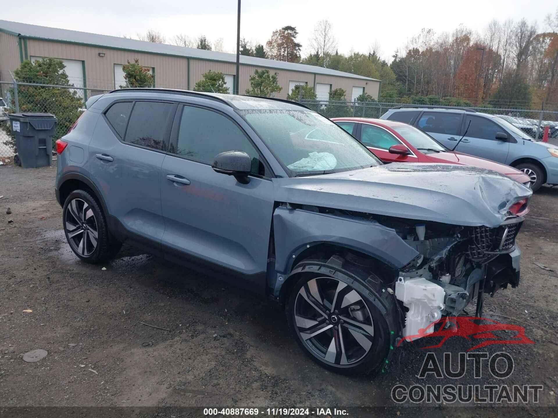 VOLVO XC40 2023 - YV4L12UX6P2910597