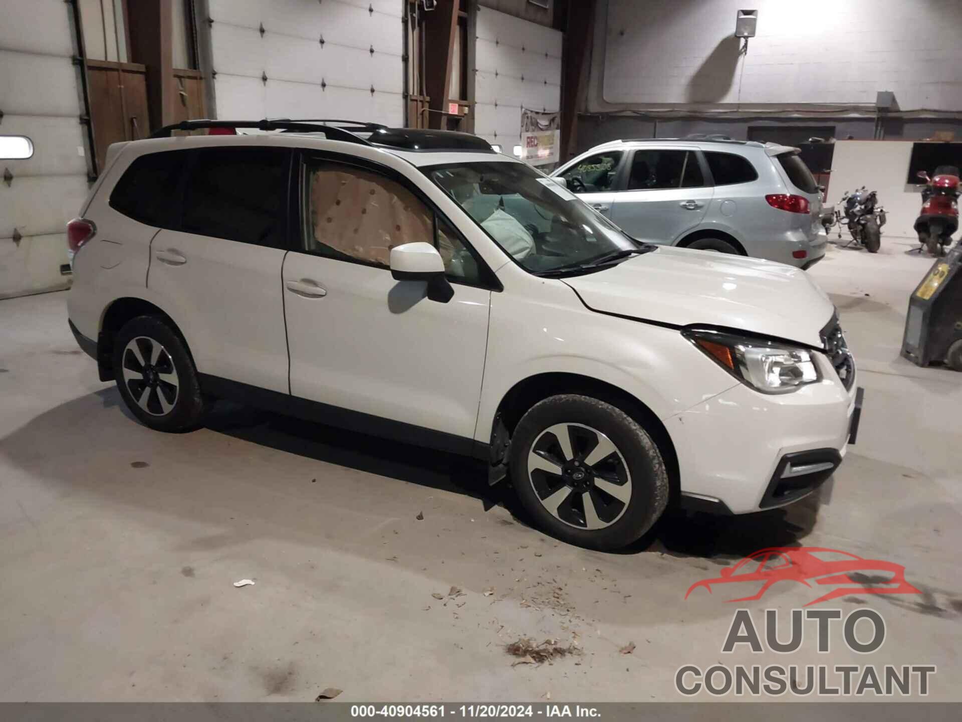 SUBARU FORESTER 2018 - JF2SJAGC6JH589247