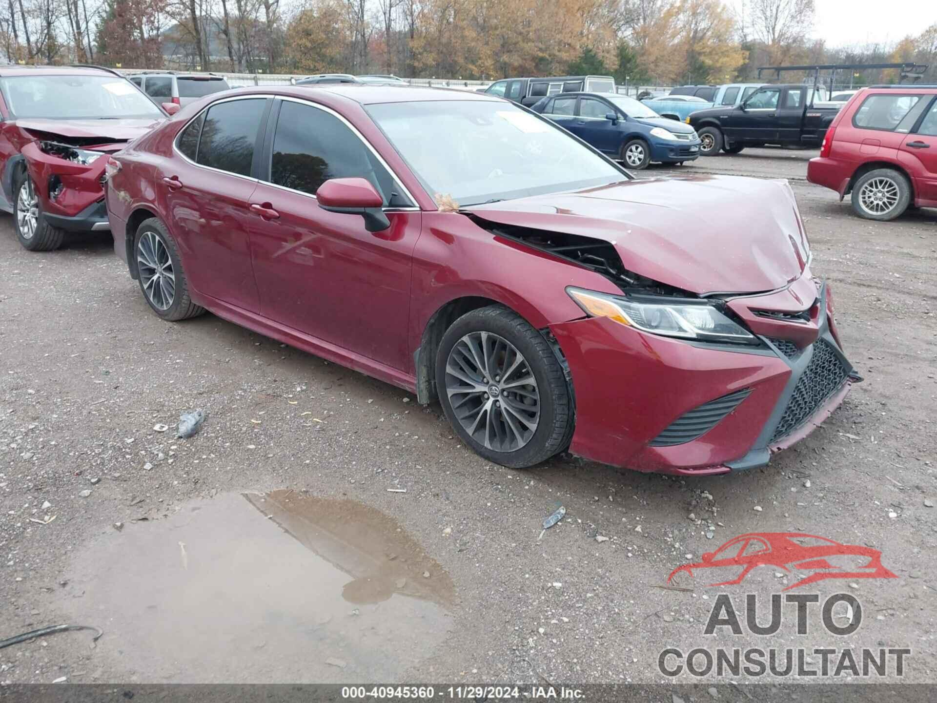 TOYOTA CAMRY 2018 - 4T1B11HK2JU516979