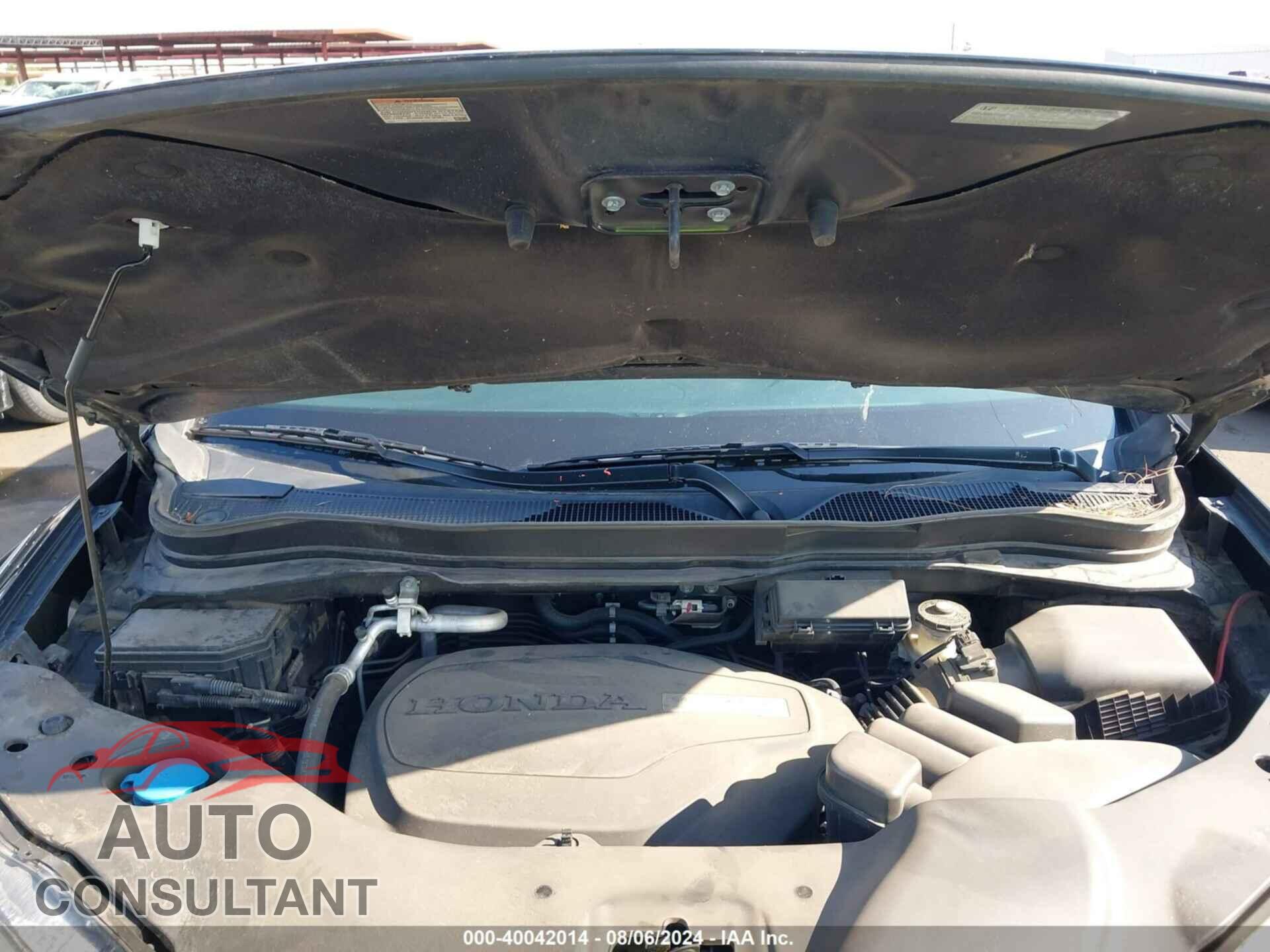 HONDA PILOT 2017 - 5FNYF6H58HB104494