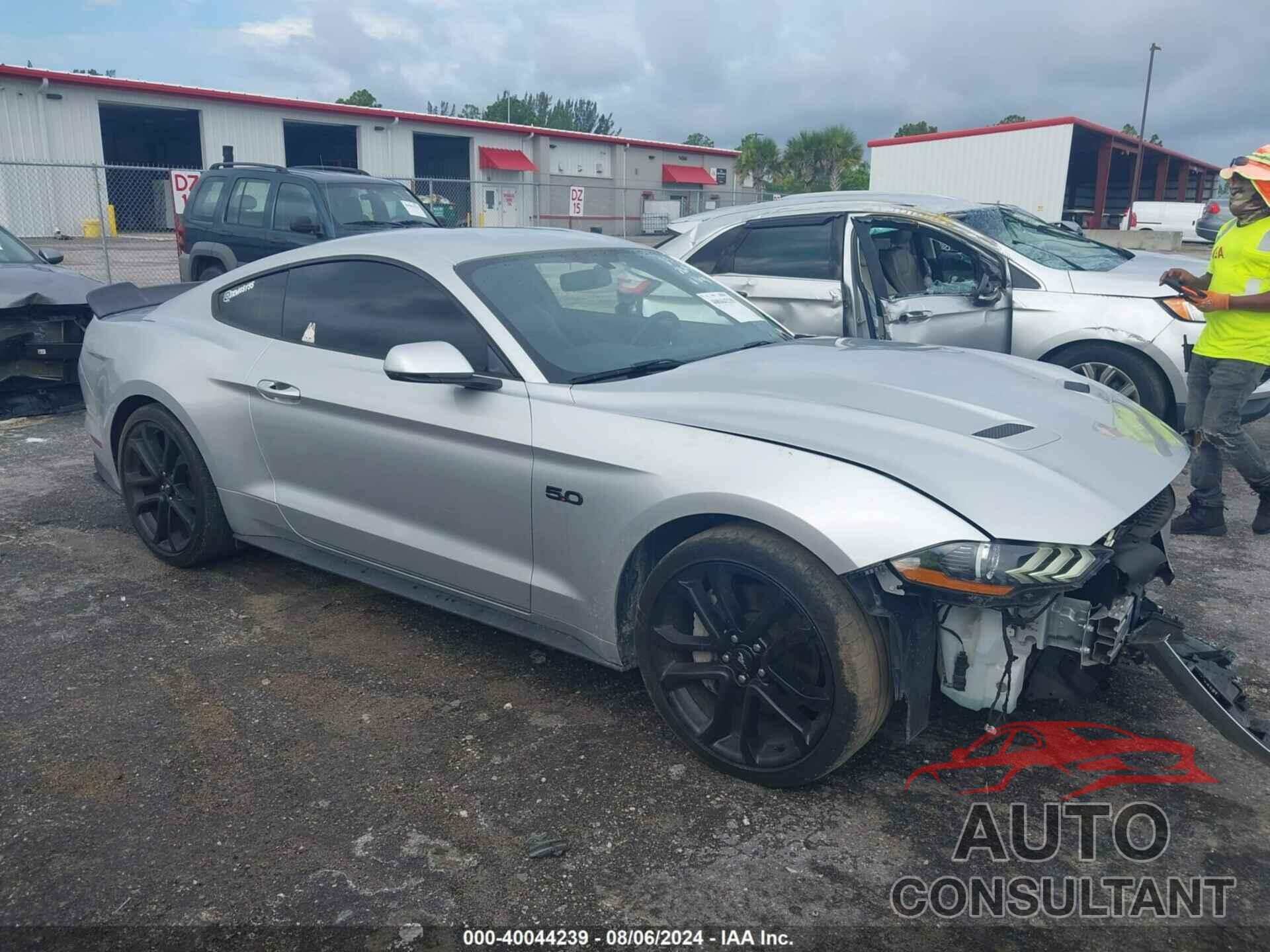 FORD MUSTANG 2019 - 1FA6P8CFXK5111641