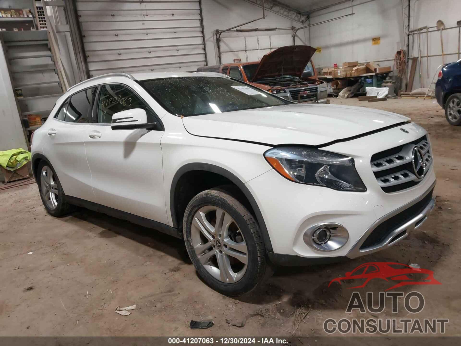 MERCEDES-BENZ GLA 250 2019 - WDCTG4GB6KU015339