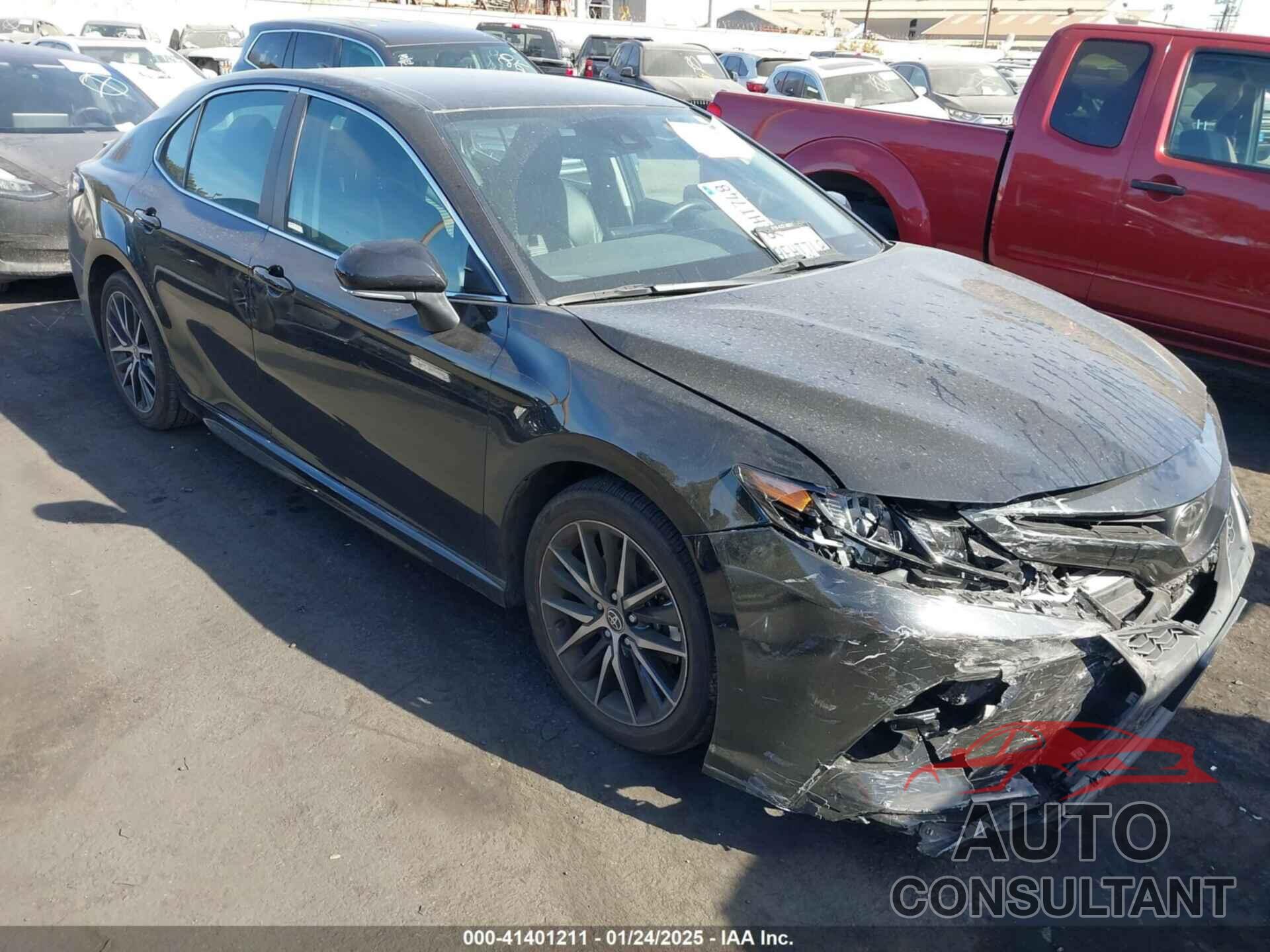 TOYOTA CAMRY 2023 - 4T1G11AK7PU756201