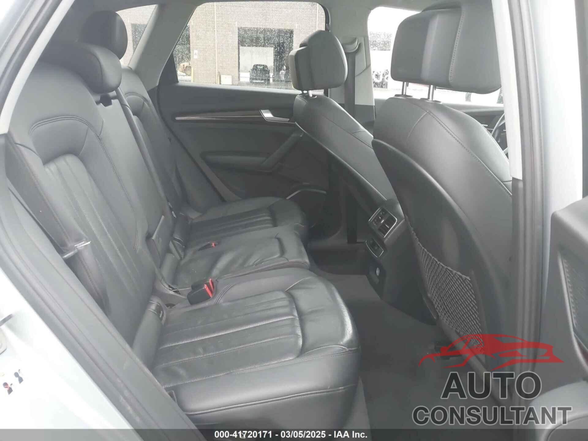 AUDI Q5 2018 - WA1BNAFY3J2044961