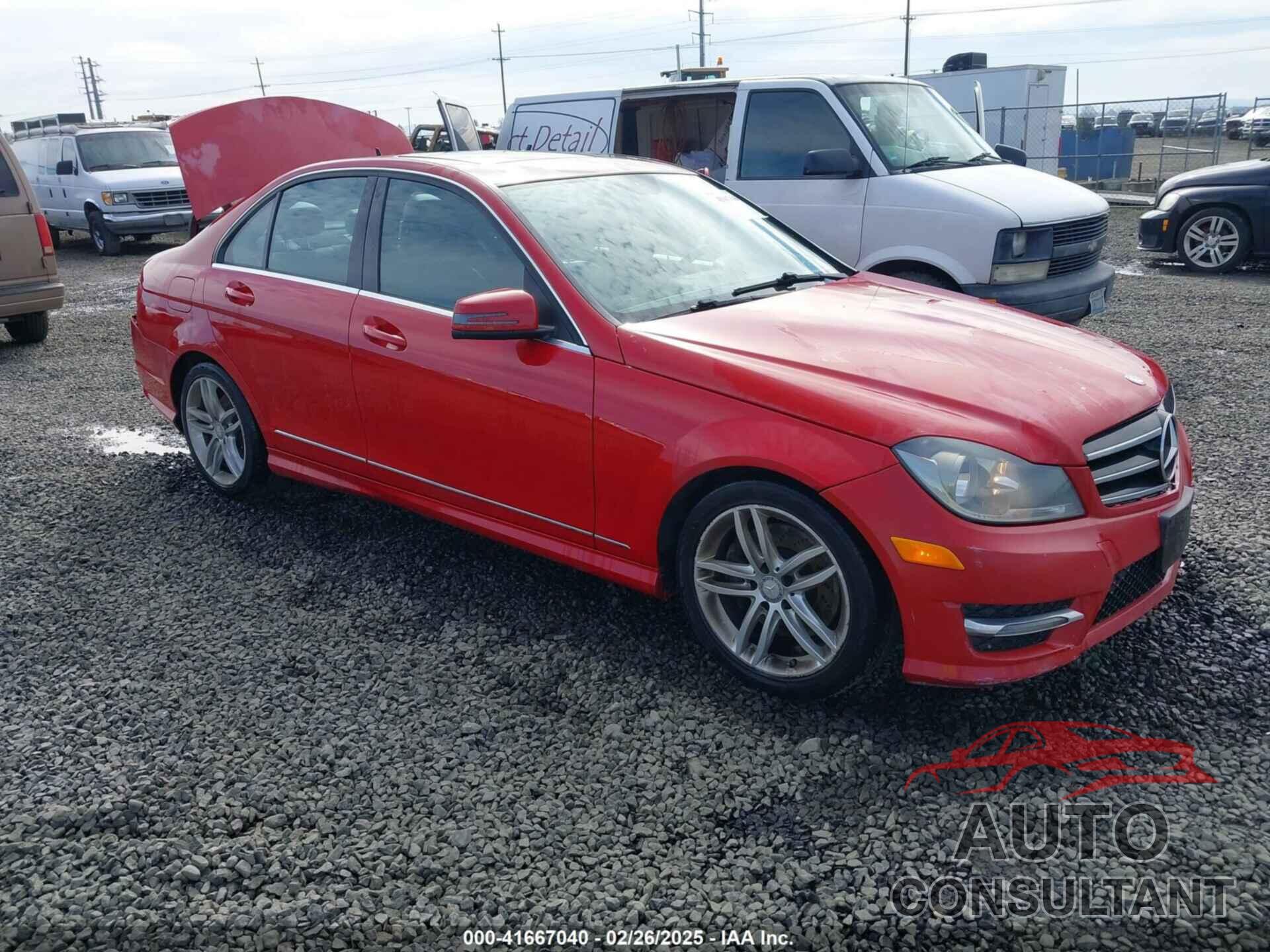MERCEDES-BENZ C 300 2014 - WDDGF8AB7EG220767