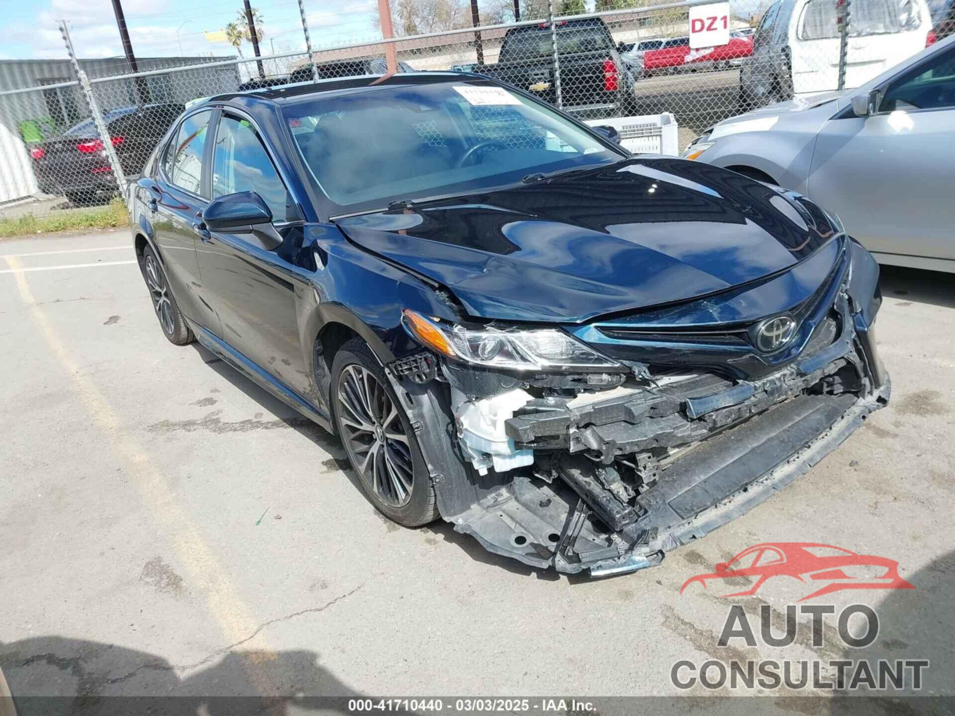 TOYOTA CAMRY 2019 - 4T1B11HK3KU255136