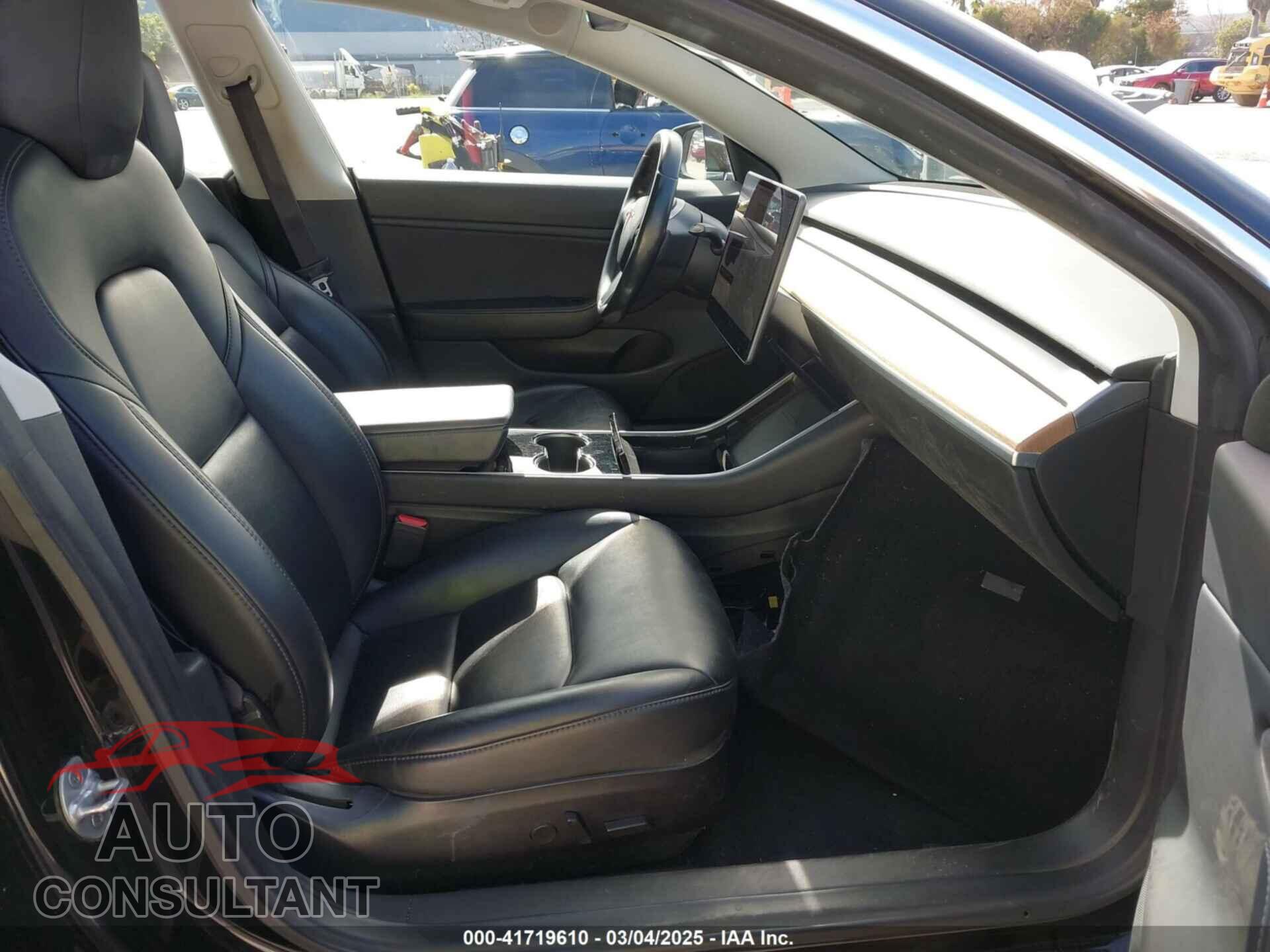 TESLA MODEL 3 2019 - 5YJ3E1EA2KF305834
