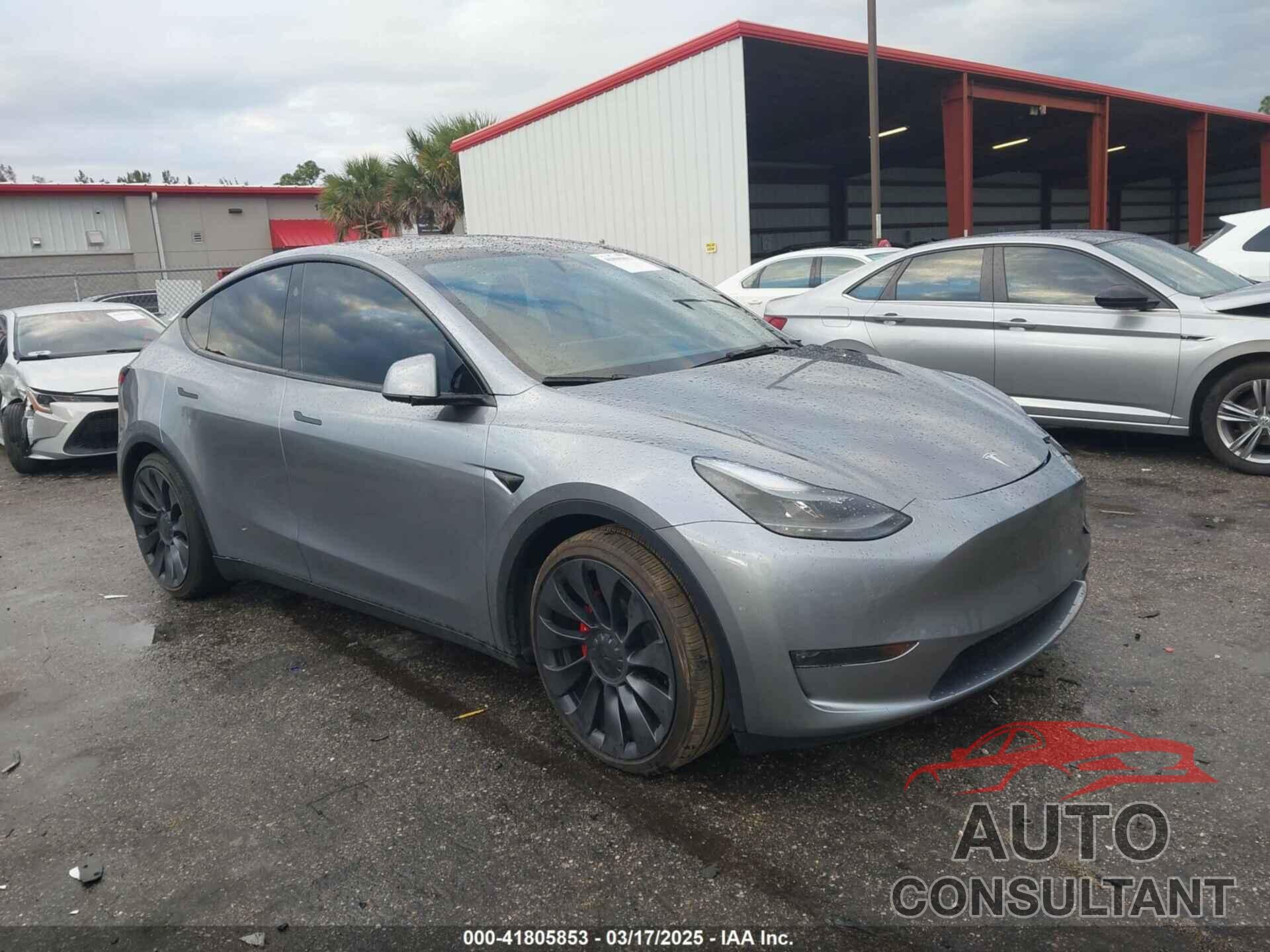 TESLA MODEL Y 2024 - 7SAYGDEF3RA307468