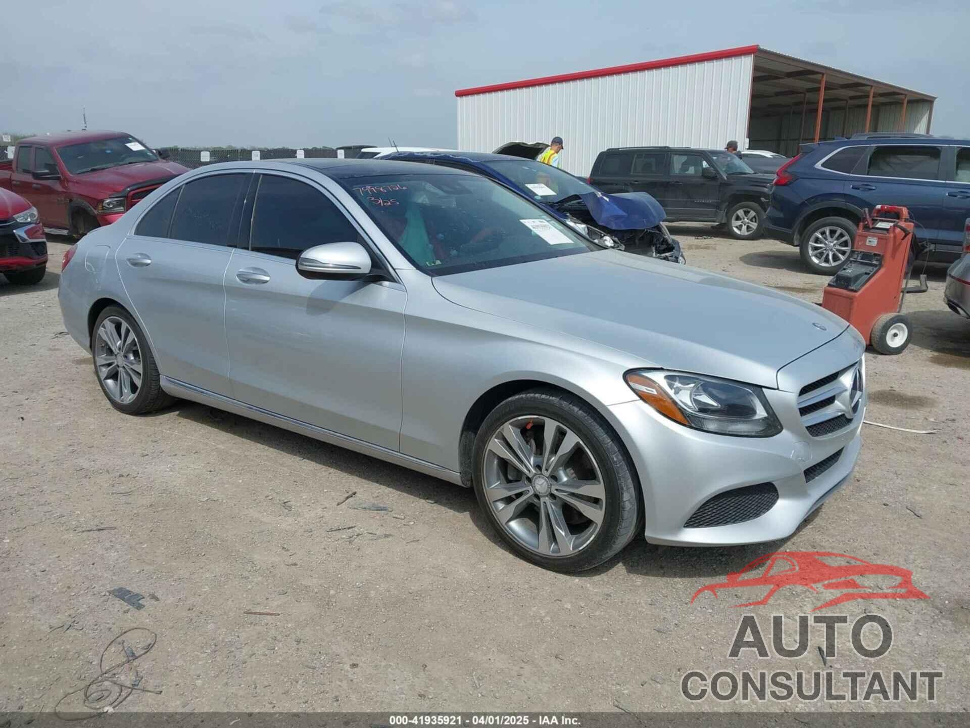 MERCEDES-BENZ C 300 2016 - 55SWF4JB4GU140224