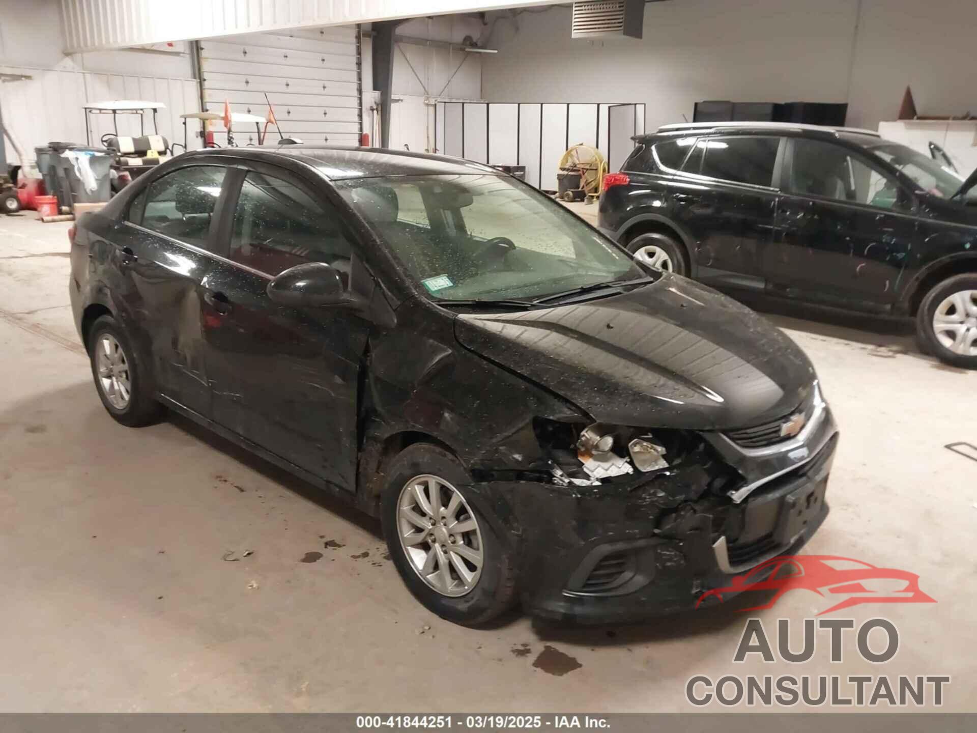 CHEVROLET SONIC 2019 - 1G1JD5SB8K4111050