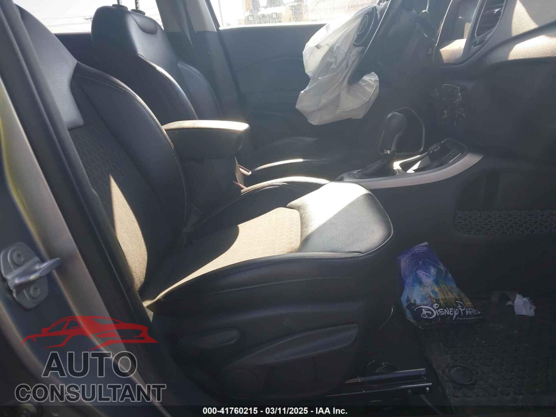 JEEP COMPASS 2020 - 3C4NJDBB7LT155175