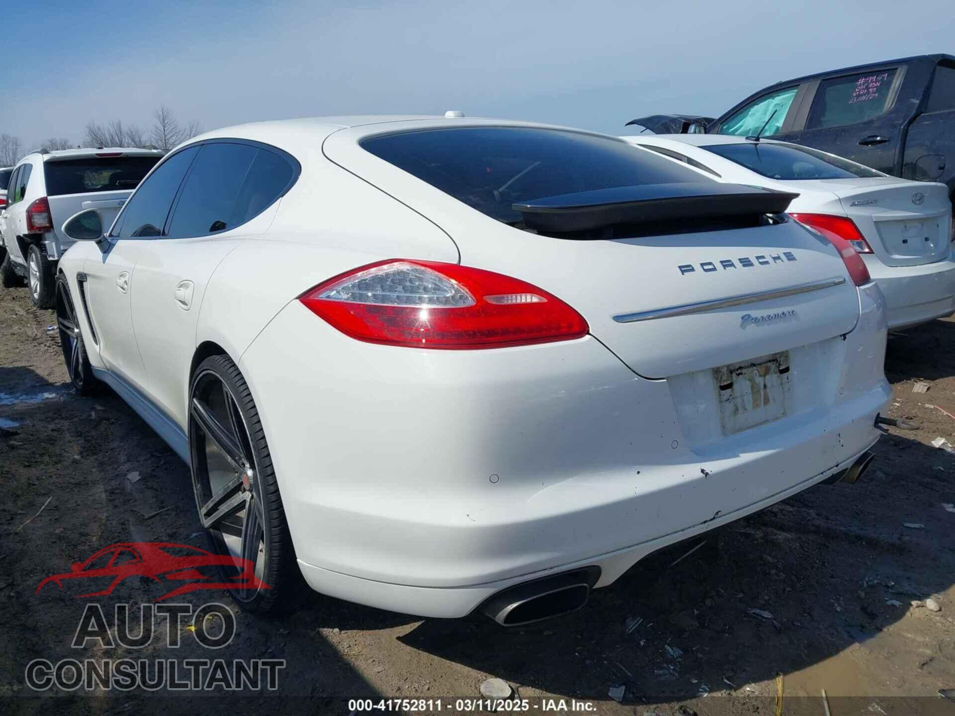 PORSCHE PANAMERA 2011 - WP0AA2A73BL017403