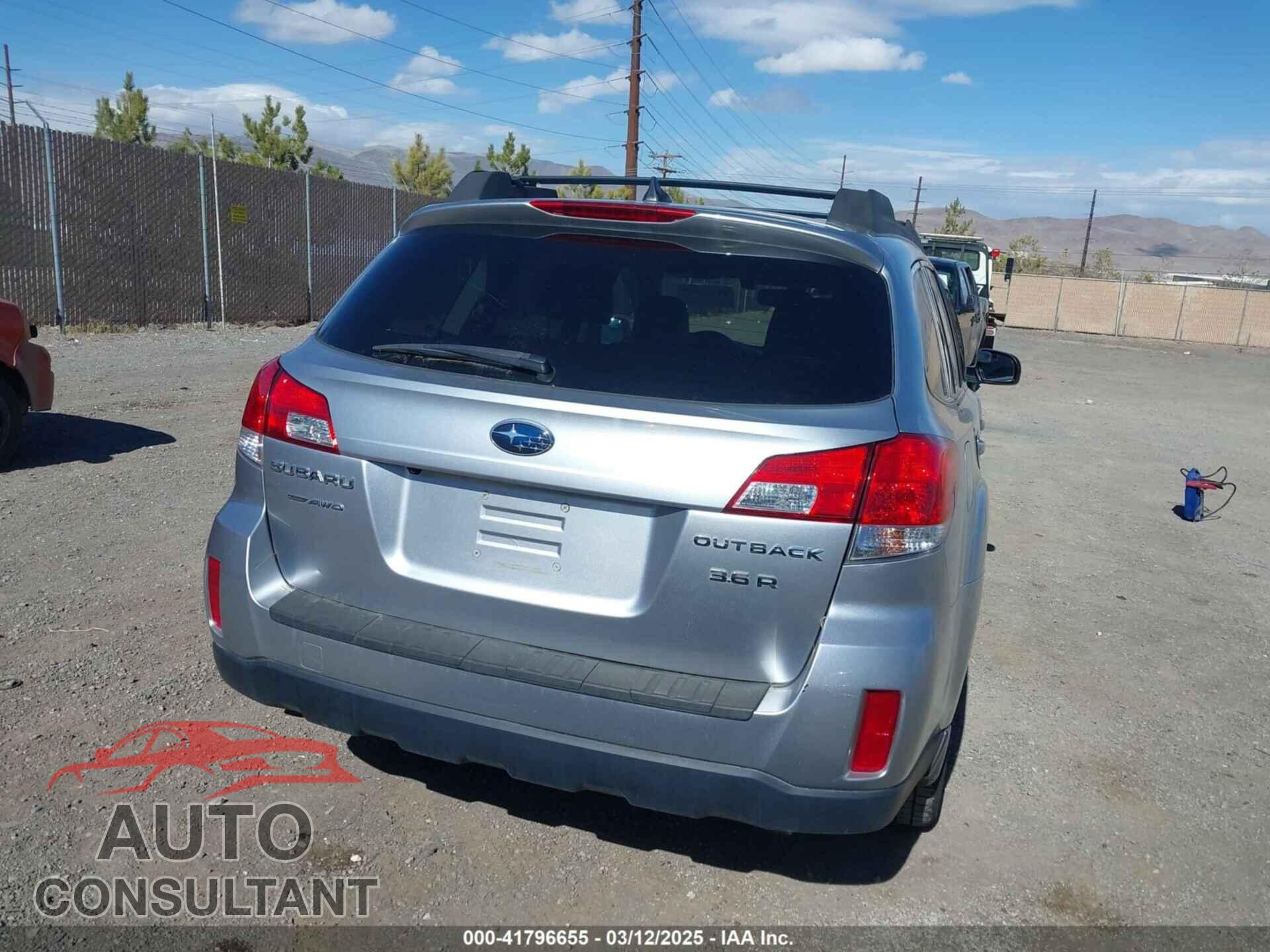 SUBARU OUTBACK 2013 - 4S4BRDPC2D2303180