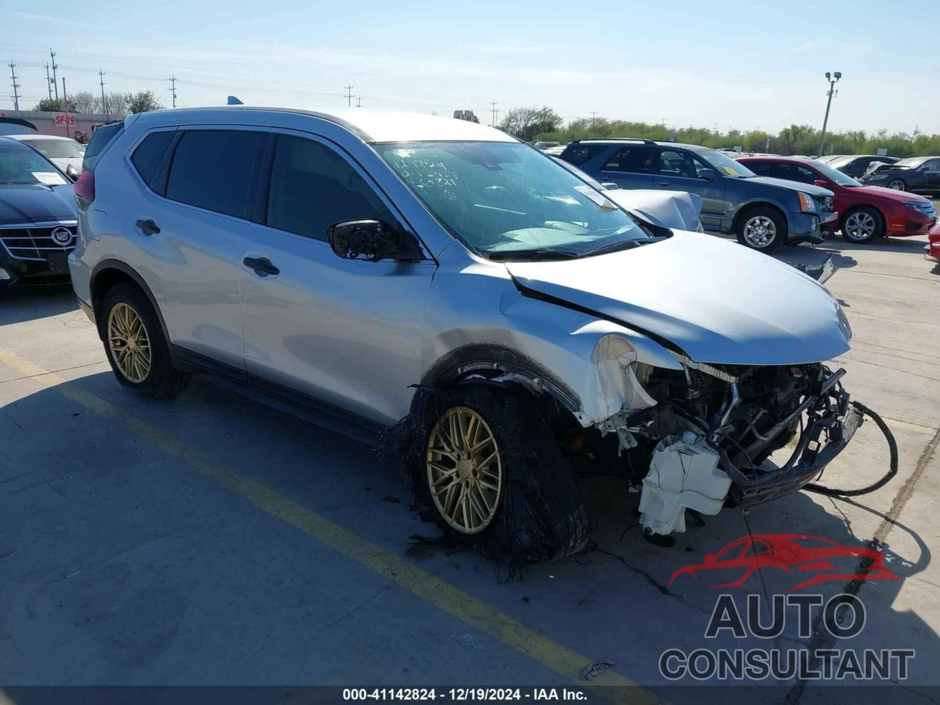 NISSAN ROGUE 2019 - KNMAT2MT2KP560821