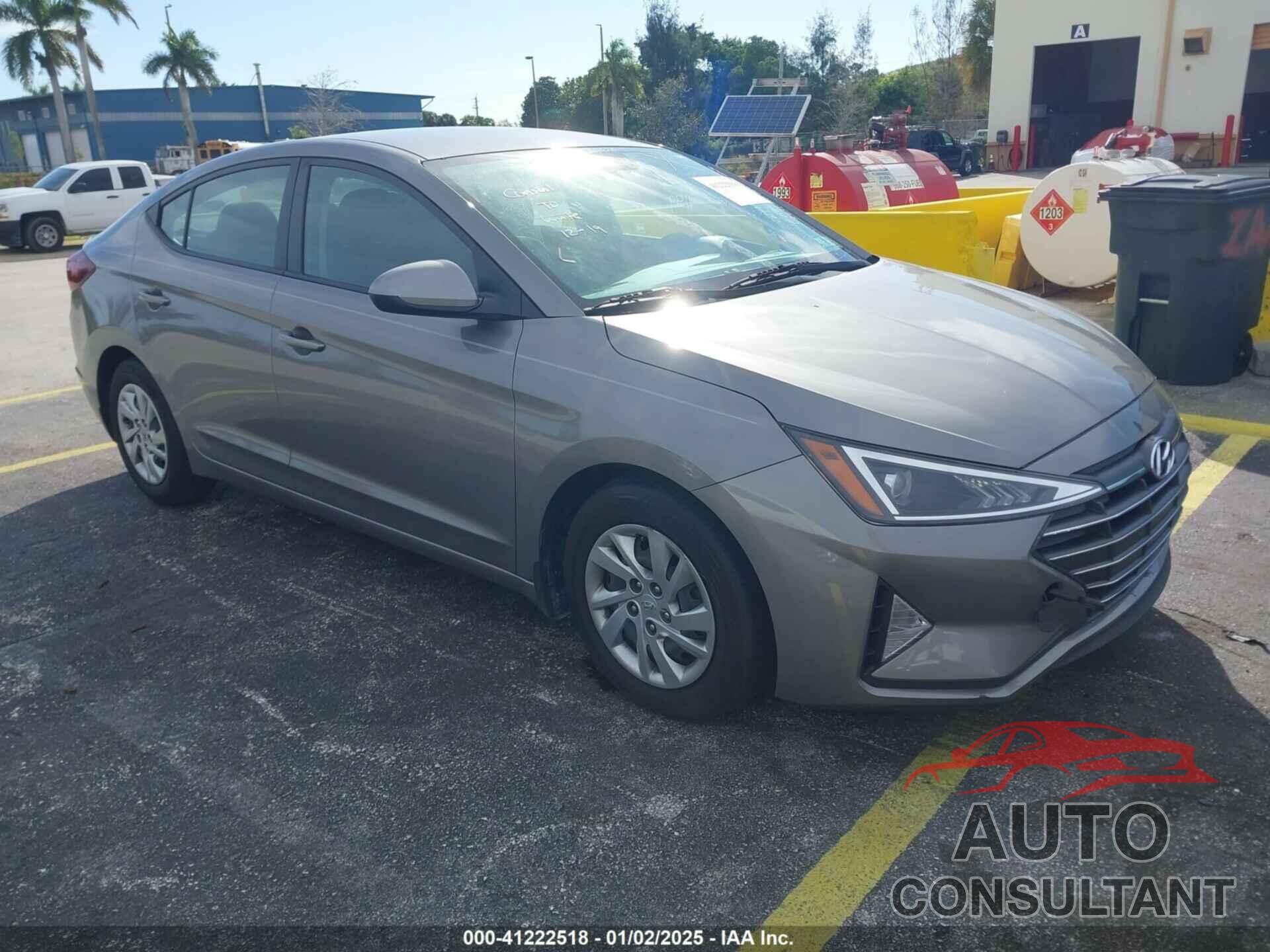 HYUNDAI ELANTRA 2020 - KMHD74LF2LU981025