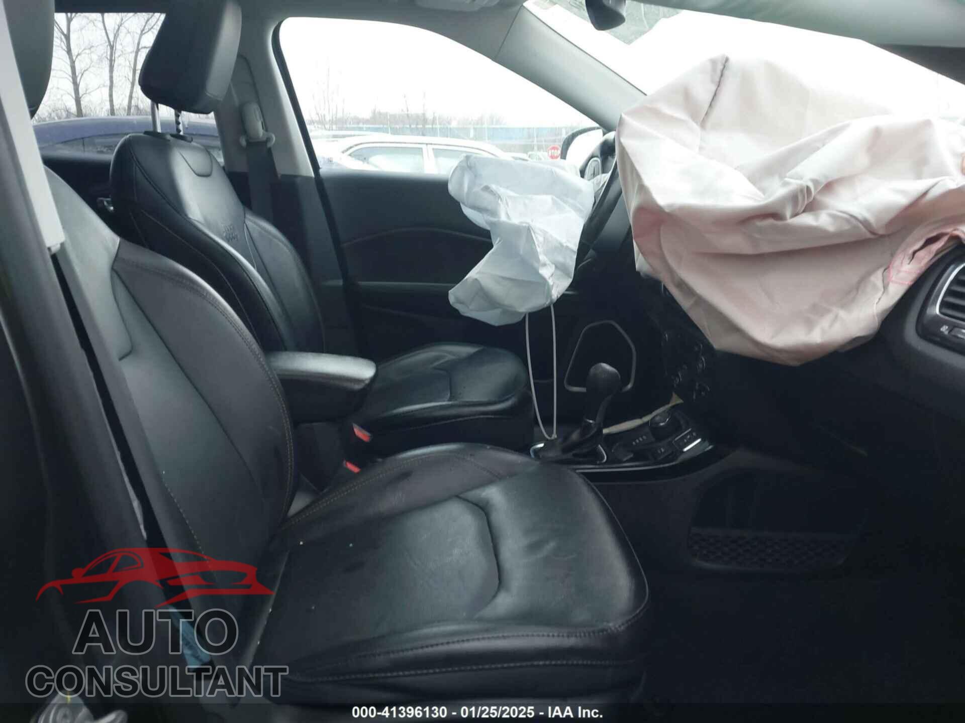 JEEP COMPASS 2020 - 3C4NJDCB0LT105135