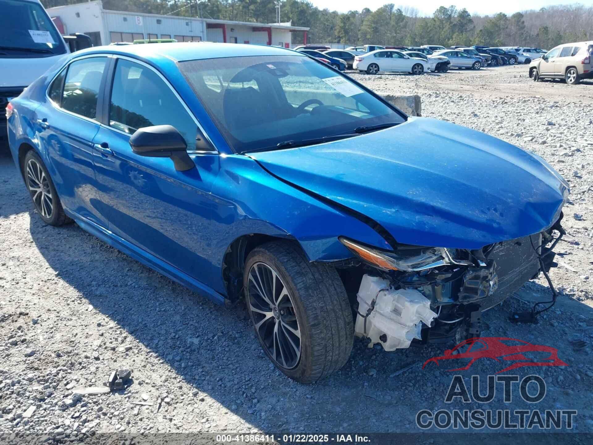 TOYOTA CAMRY 2018 - 4T1B11HK6JU027436