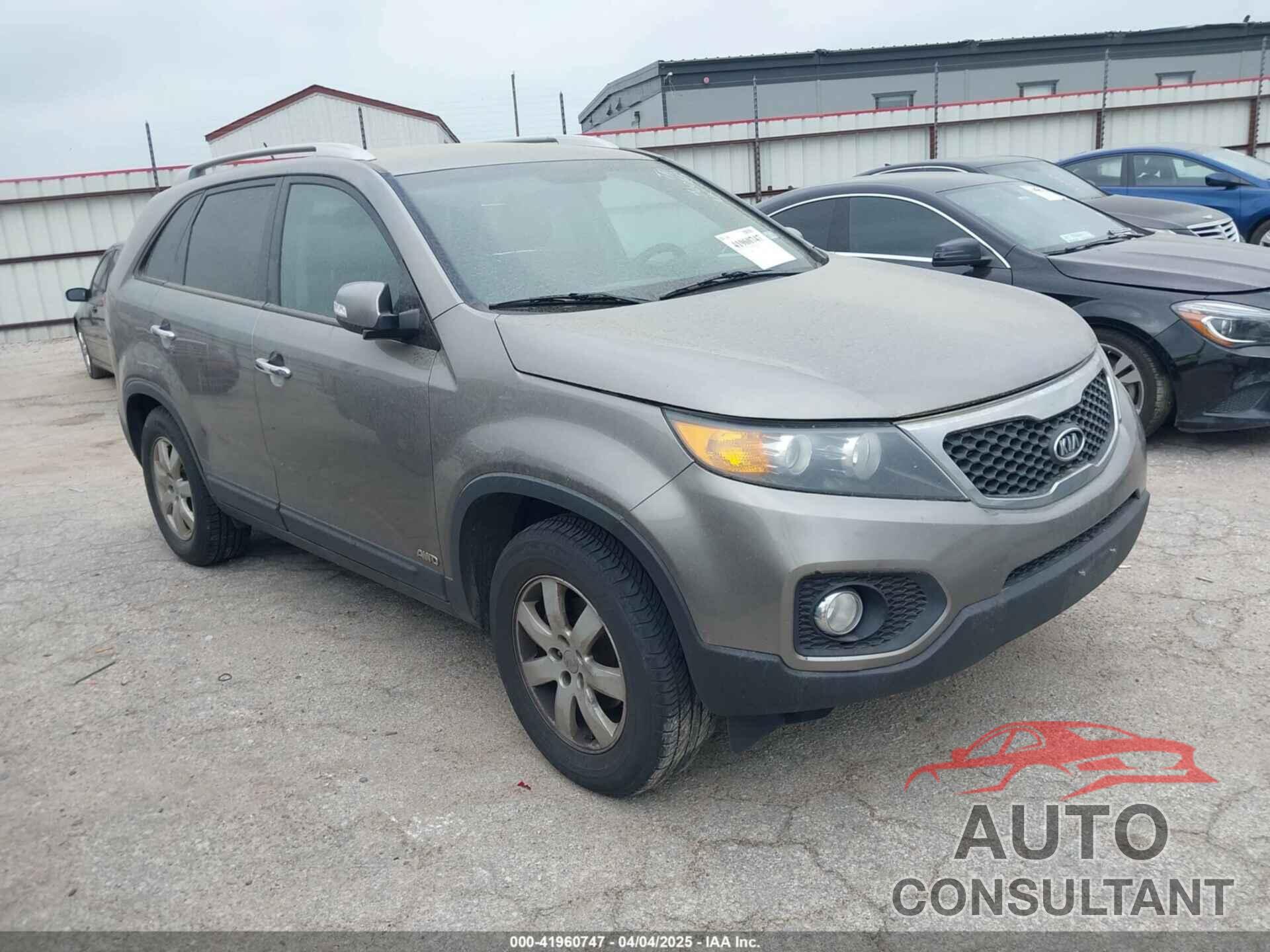 KIA SORENTO 2013 - 5XYKTDA29DG360682