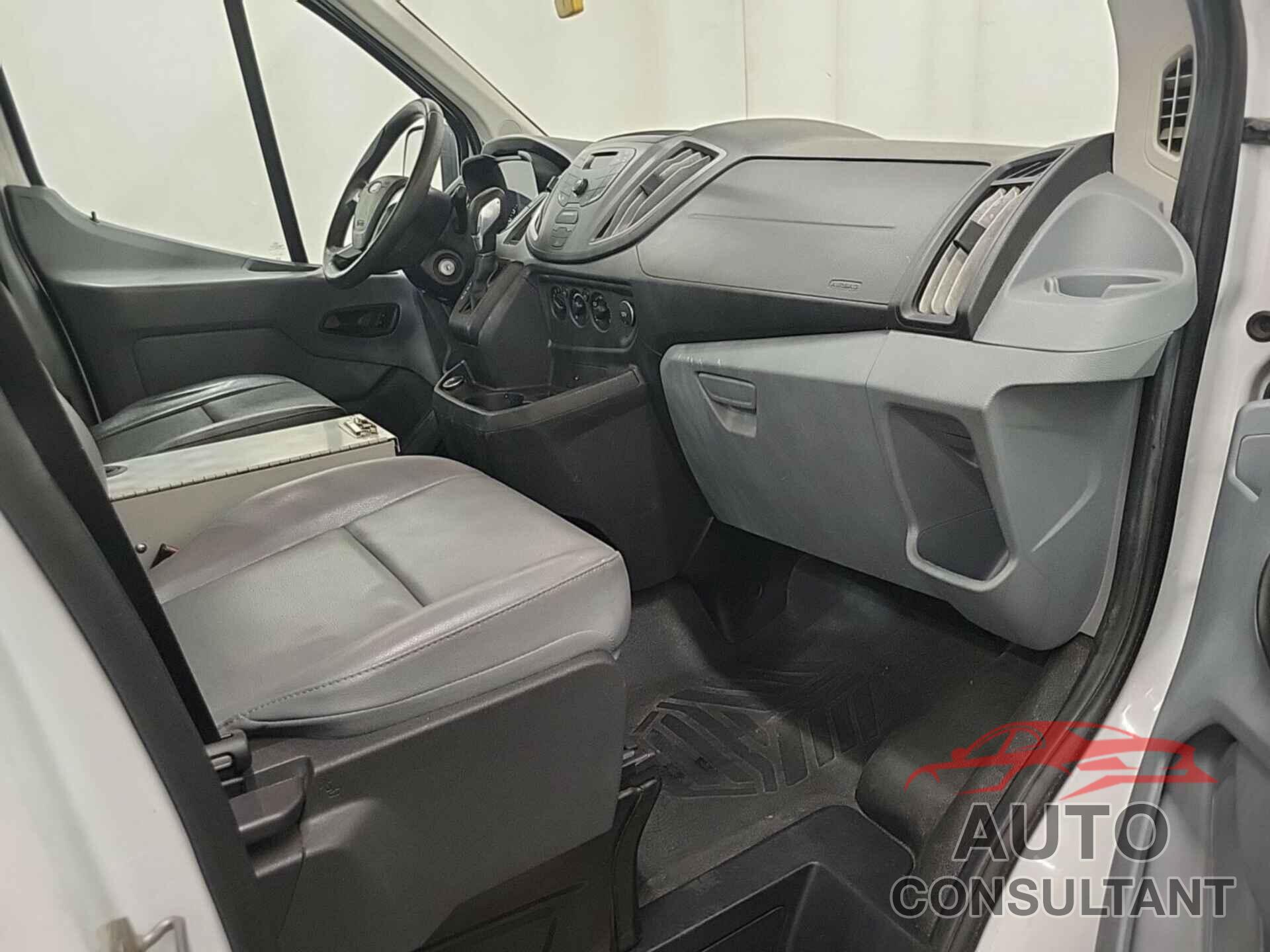 FORD TRANSIT-150 2017 - 1FTYE1YM2HKA82542