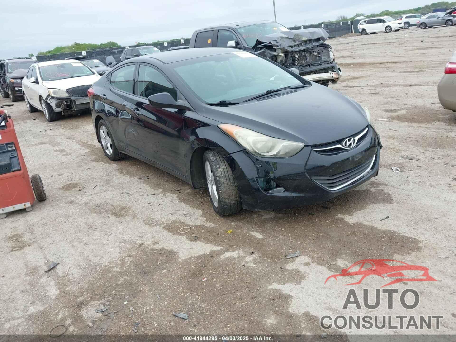 HYUNDAI ELANTRA 2013 - 5NPDH4AE0DH416294
