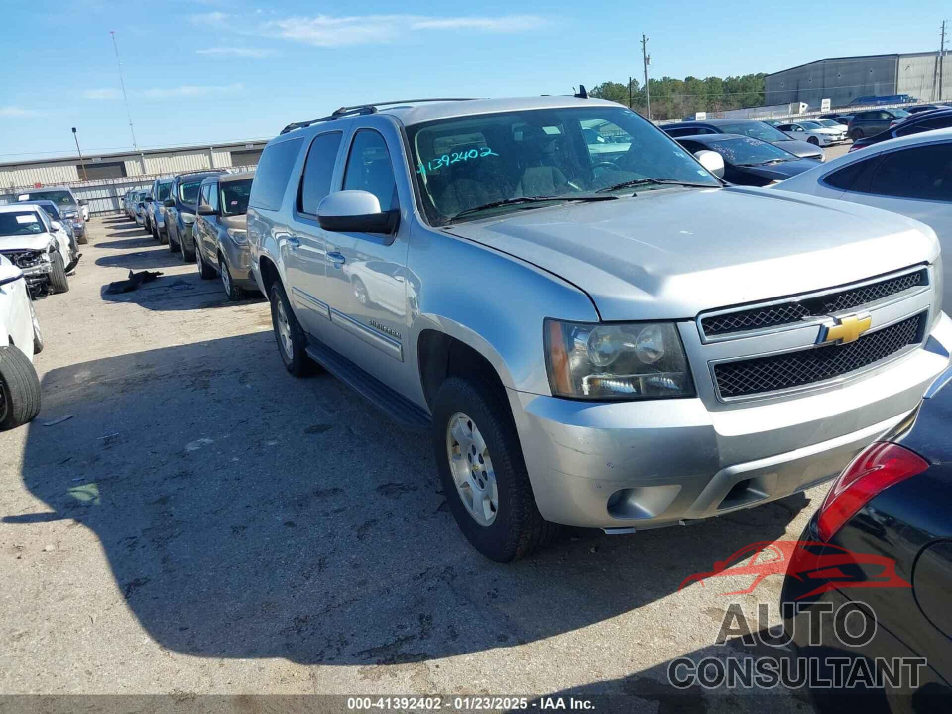 CHEVROLET SUBURBAN 1500 2012 - 1GNSCHE02CR239144