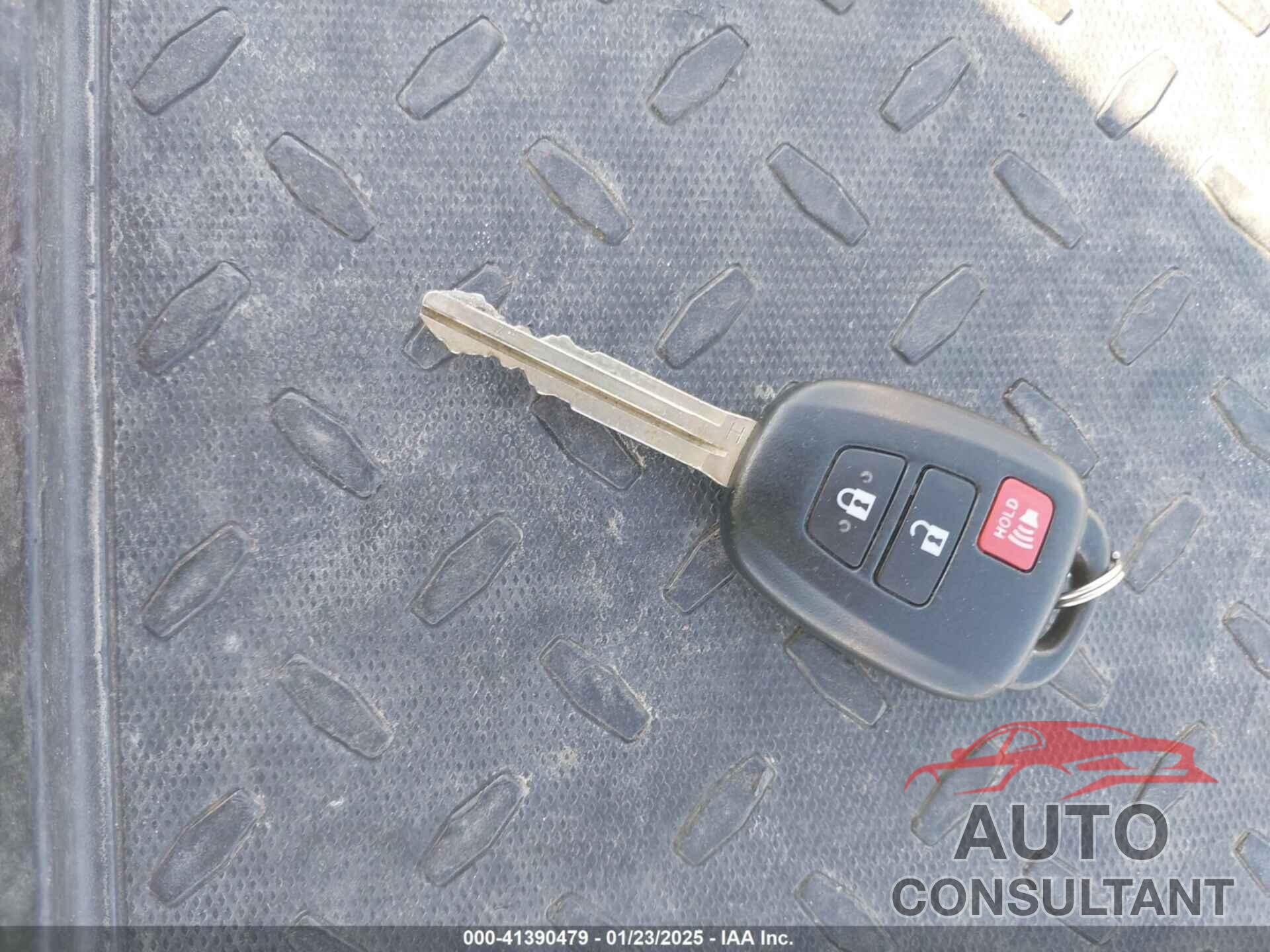 TOYOTA RAV4 2017 - 2T3ZFREV4HW316118