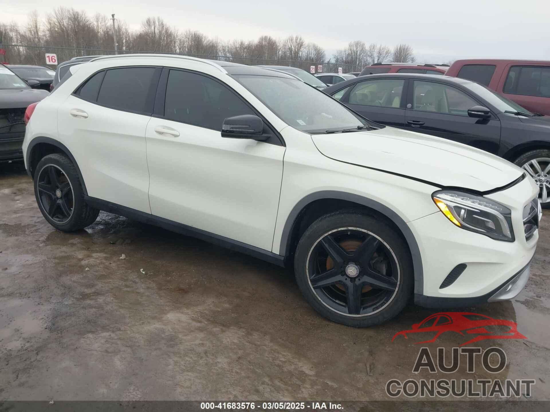 MERCEDES-BENZ GLA 250 2015 - WDCTG4GB7FJ036868