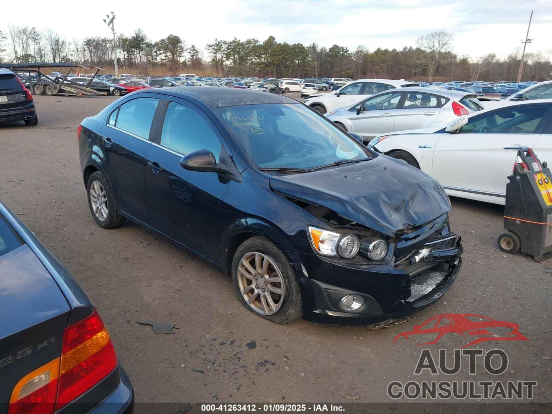 CHEVROLET SONIC 2012 - 1G1JC5SH8C4119982
