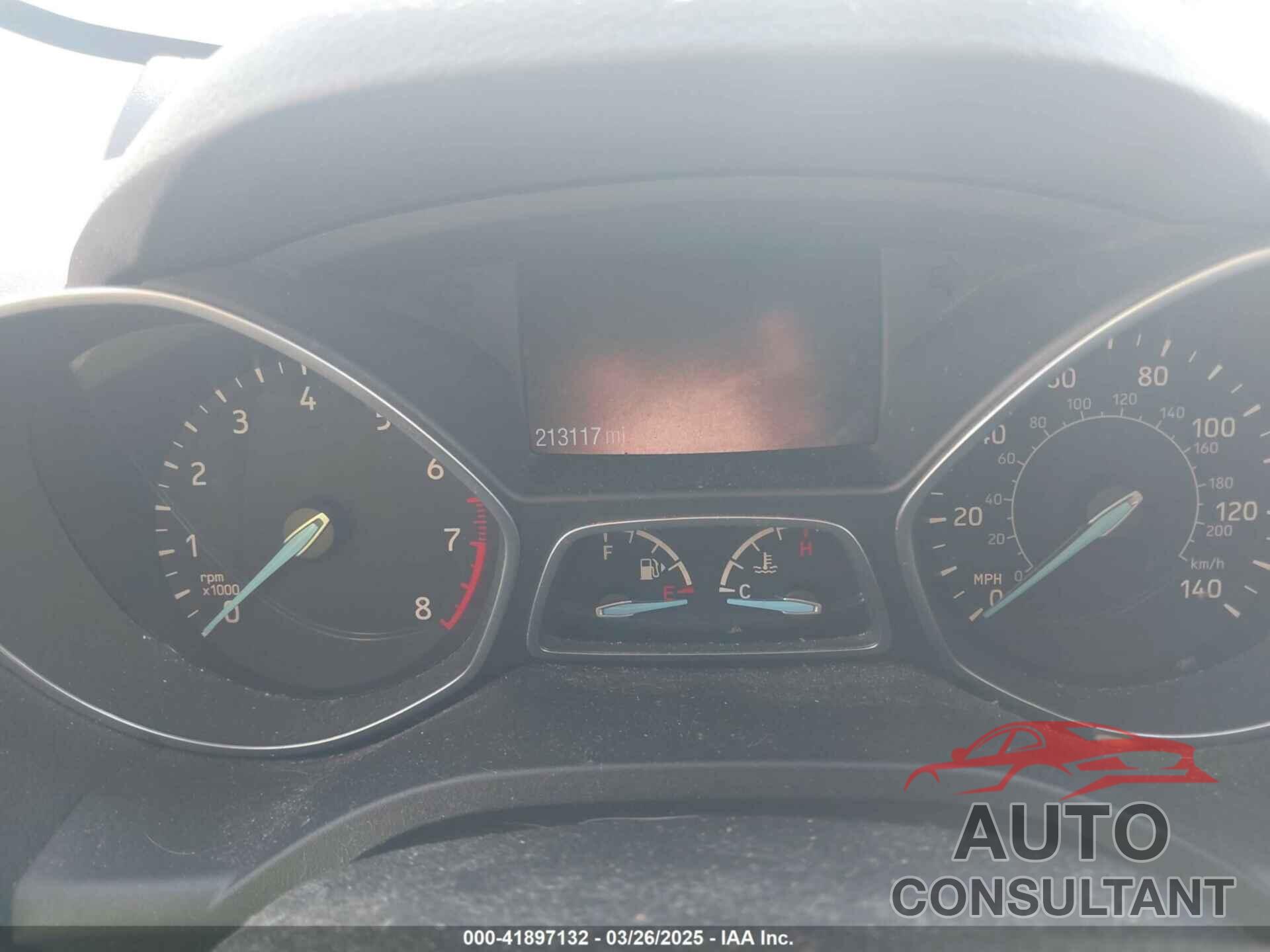 FORD ESCAPE 2017 - 1FMCU0GD0HUB35831