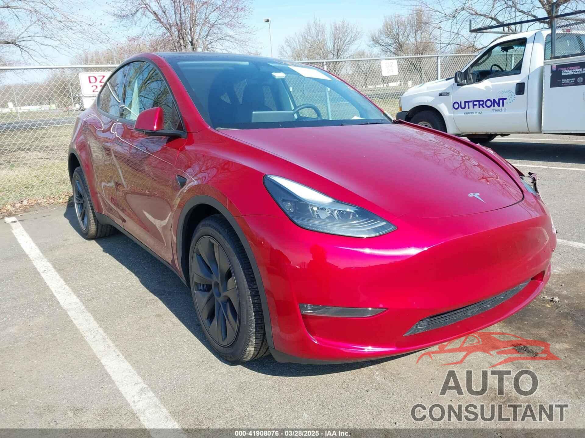 TESLA MODEL Y 2025 - 7SAYGDEEXSA340464