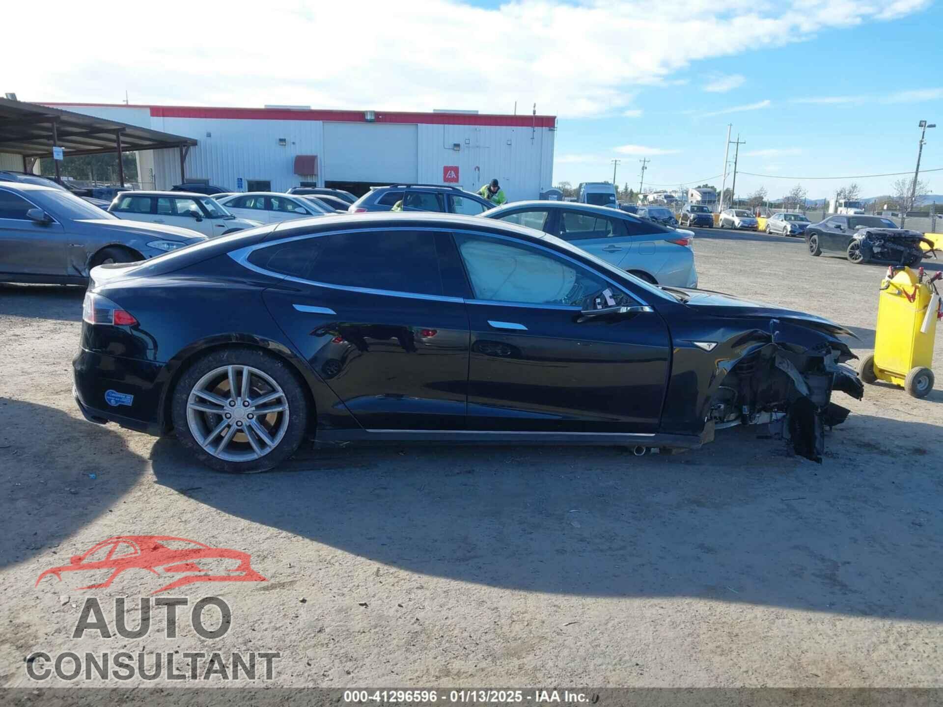 TESLA MODEL S 2015 - 5YJSA1E15FF116303