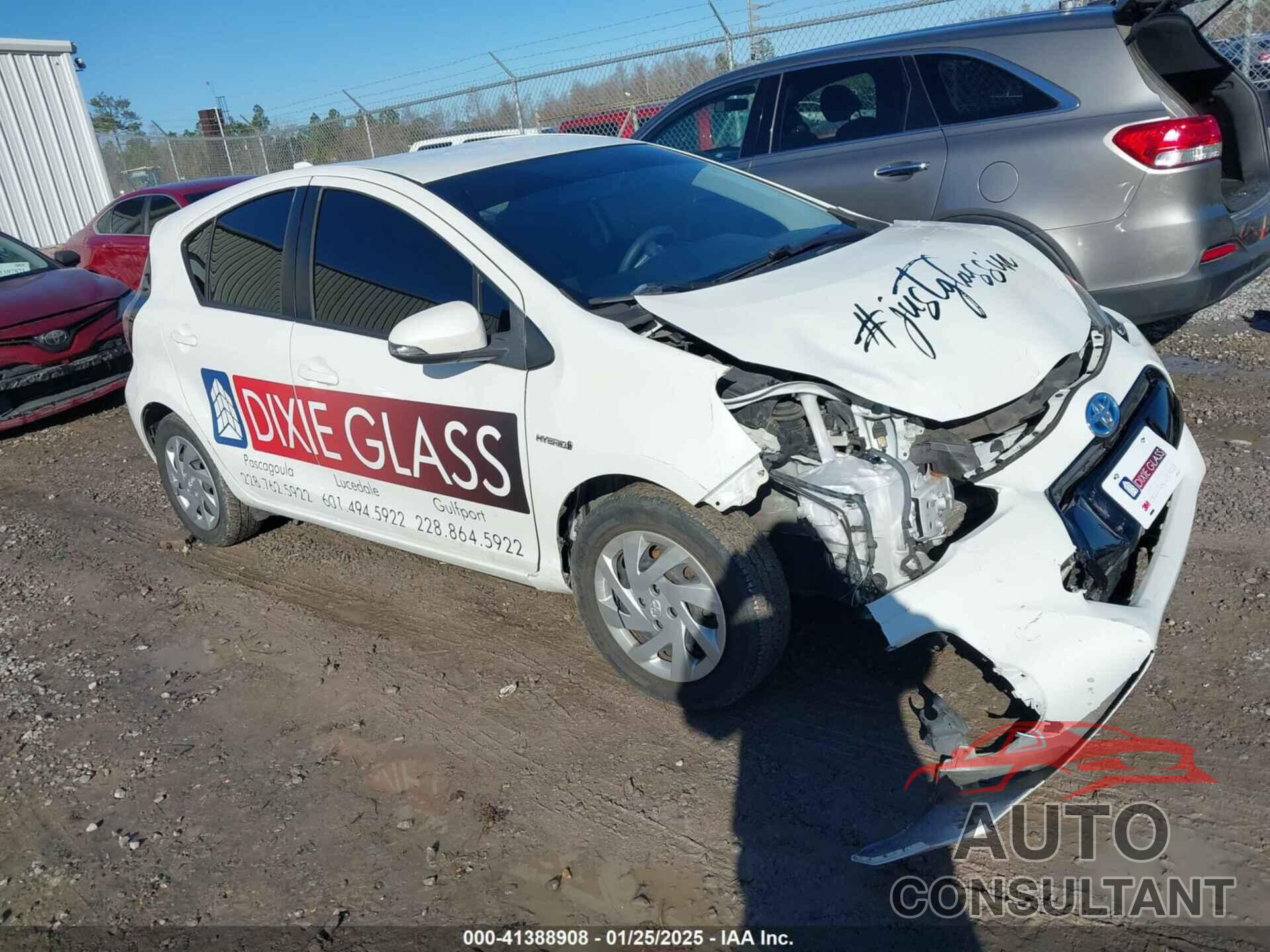 TOYOTA PRIUS C 2015 - JTDKDTB30F1111026