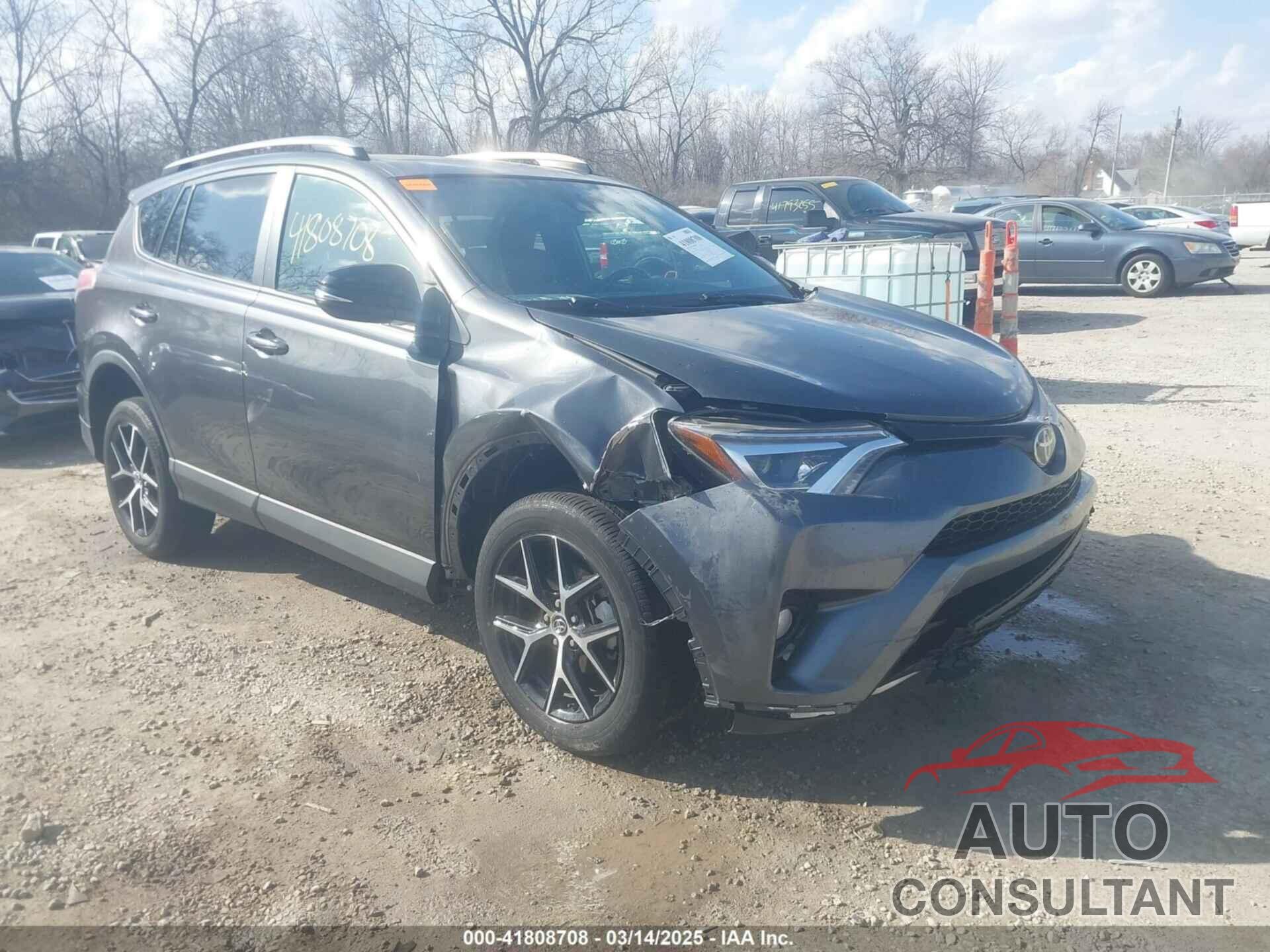 TOYOTA RAV4 2017 - JTMJFREV5HJ704650