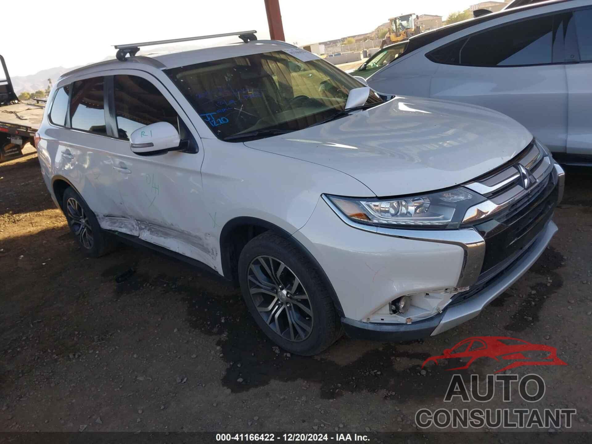 MITSUBISHI OUTLANDER 2018 - JA4AD3A30JZ010442