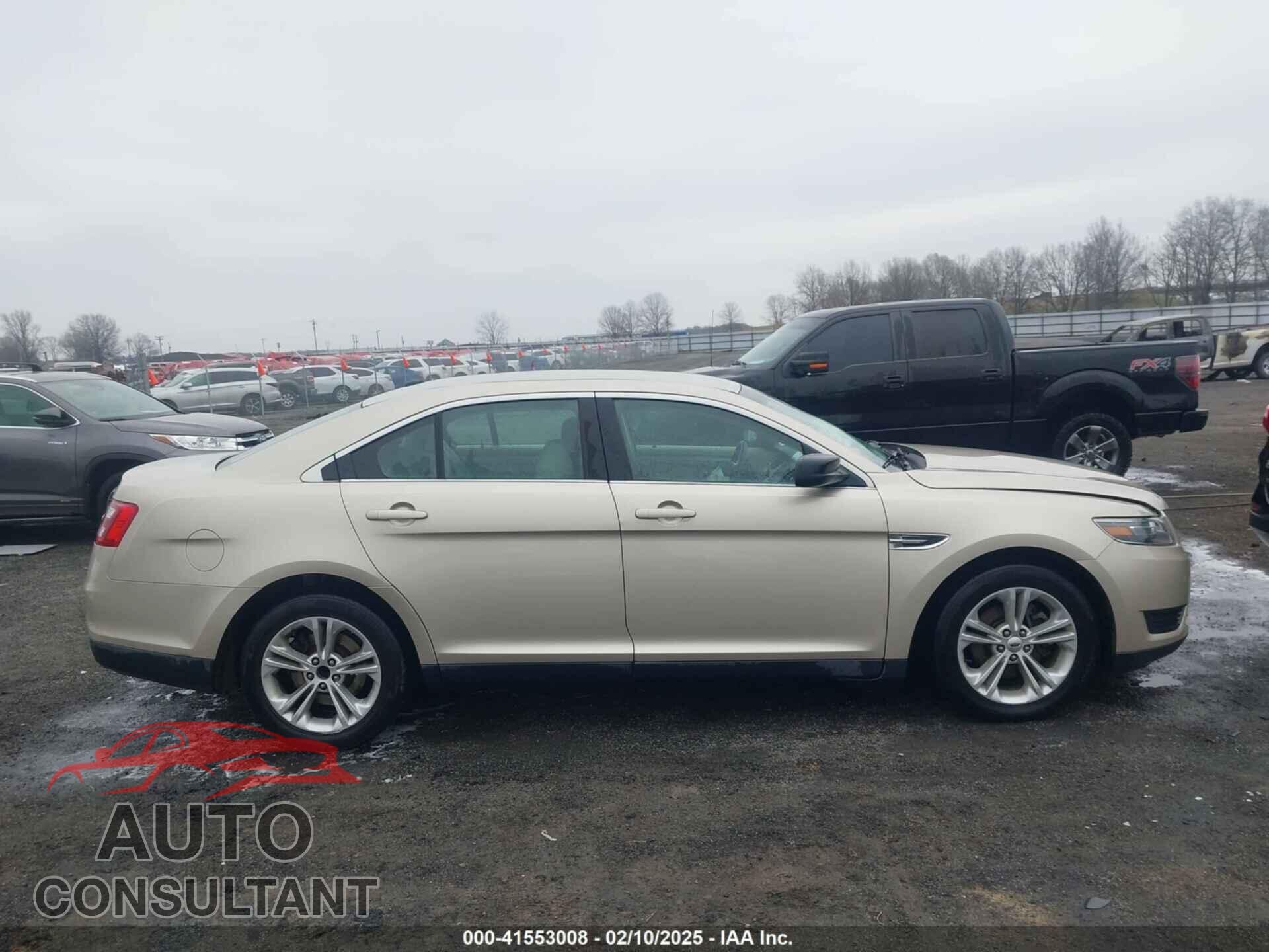 FORD TAURUS 2018 - 1FAHP2D87JG100007