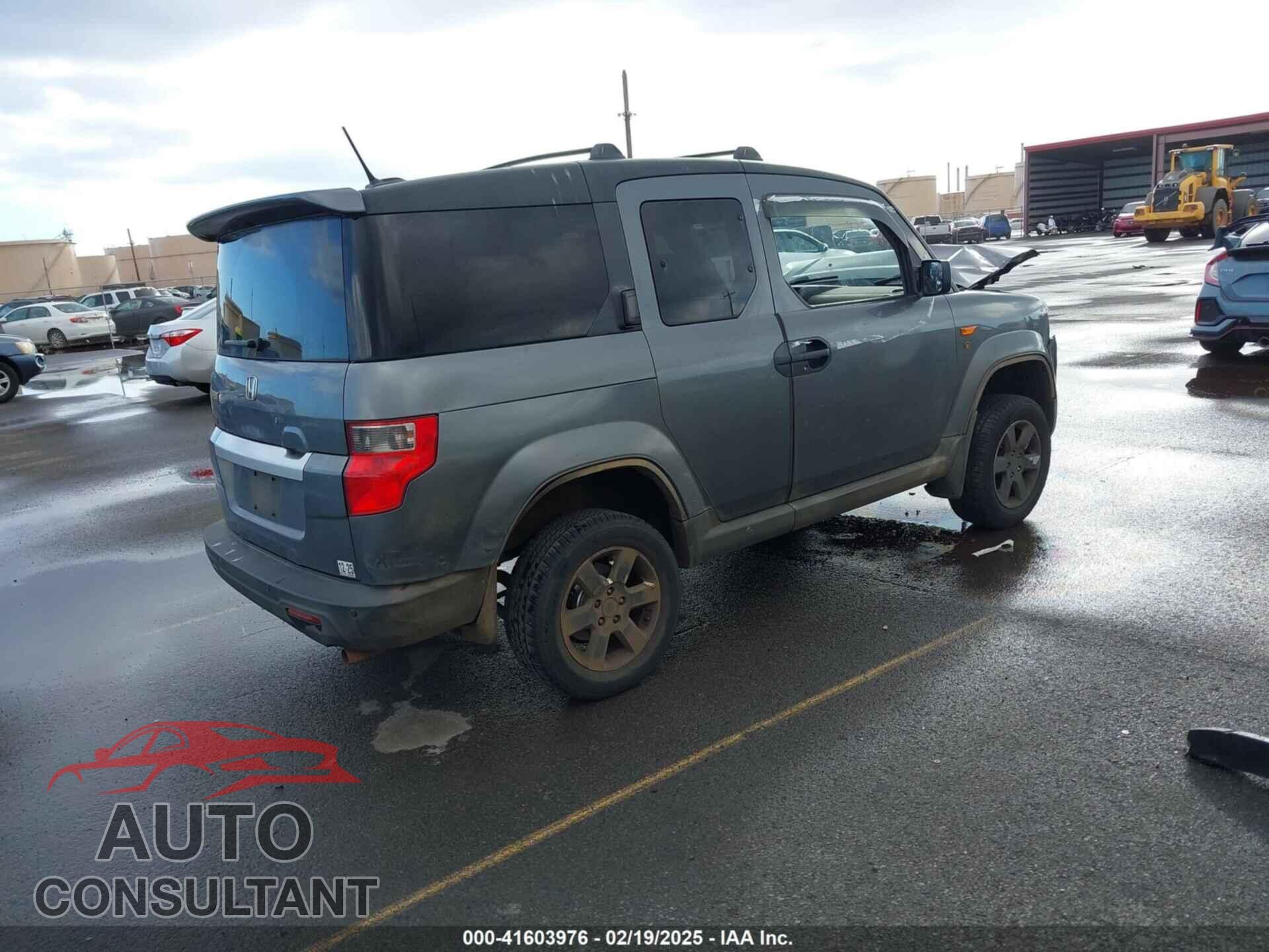 HONDA ELEMENT 2011 - 5J6YH1H73BL000489