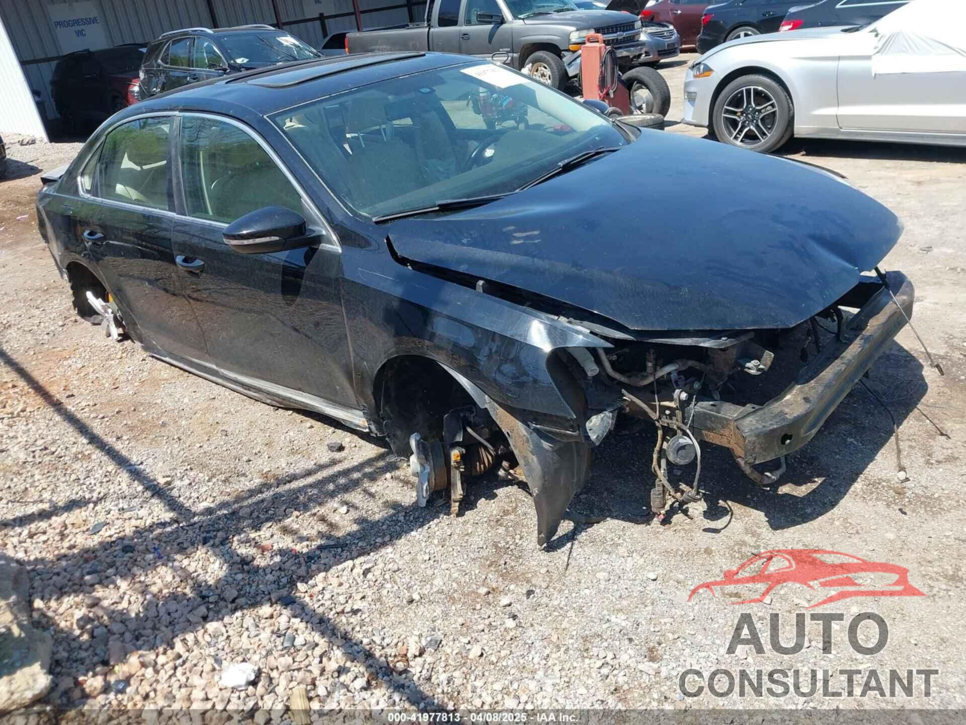 VOLKSWAGEN PASSAT 2012 - 1VWBH7A37CC065205