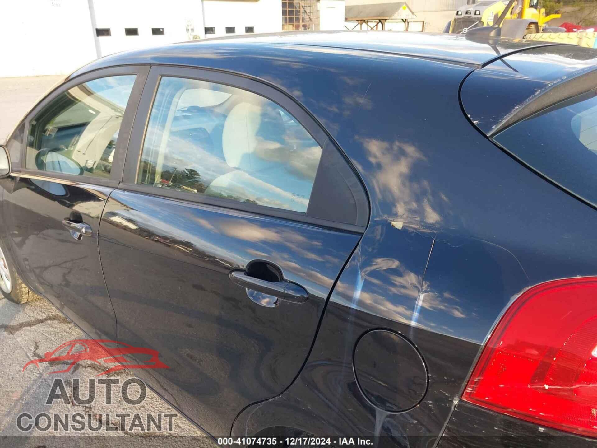 KIA RIO5 2012 - KNADM5A3XC6015292