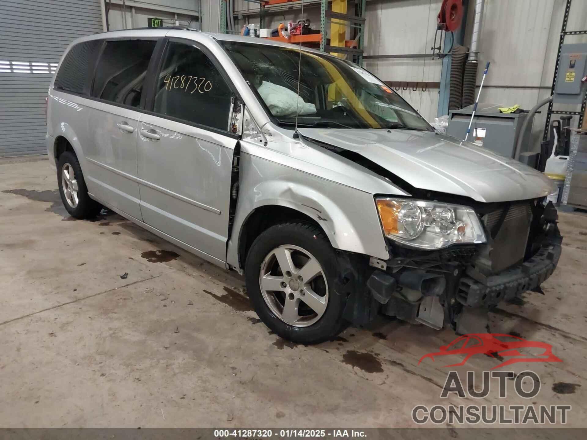 DODGE GRAND CARAVAN 2011 - 2D4RN3DG2BR668685