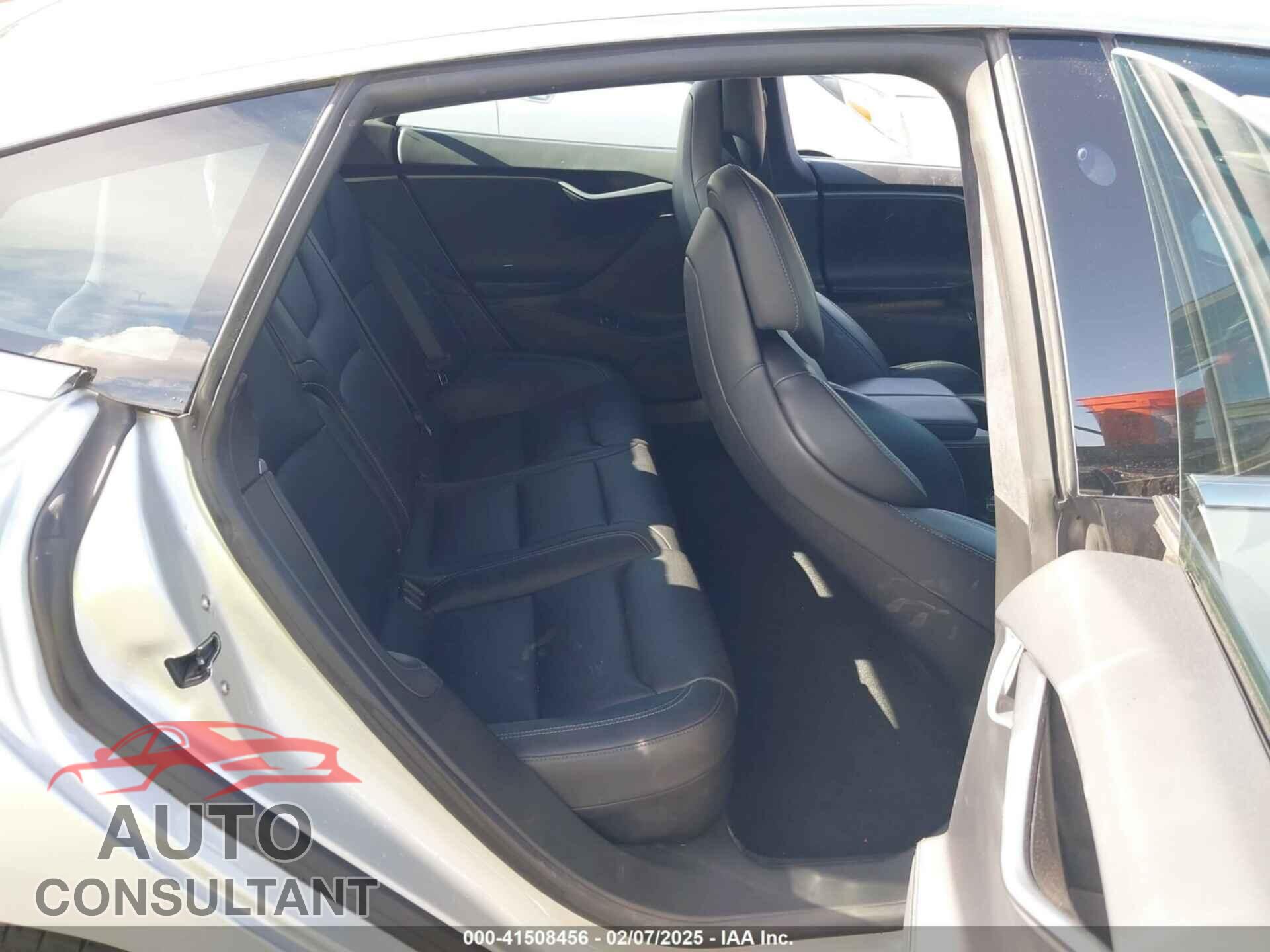TESLA MODEL S 2018 - 5YJSA1E40JF260585