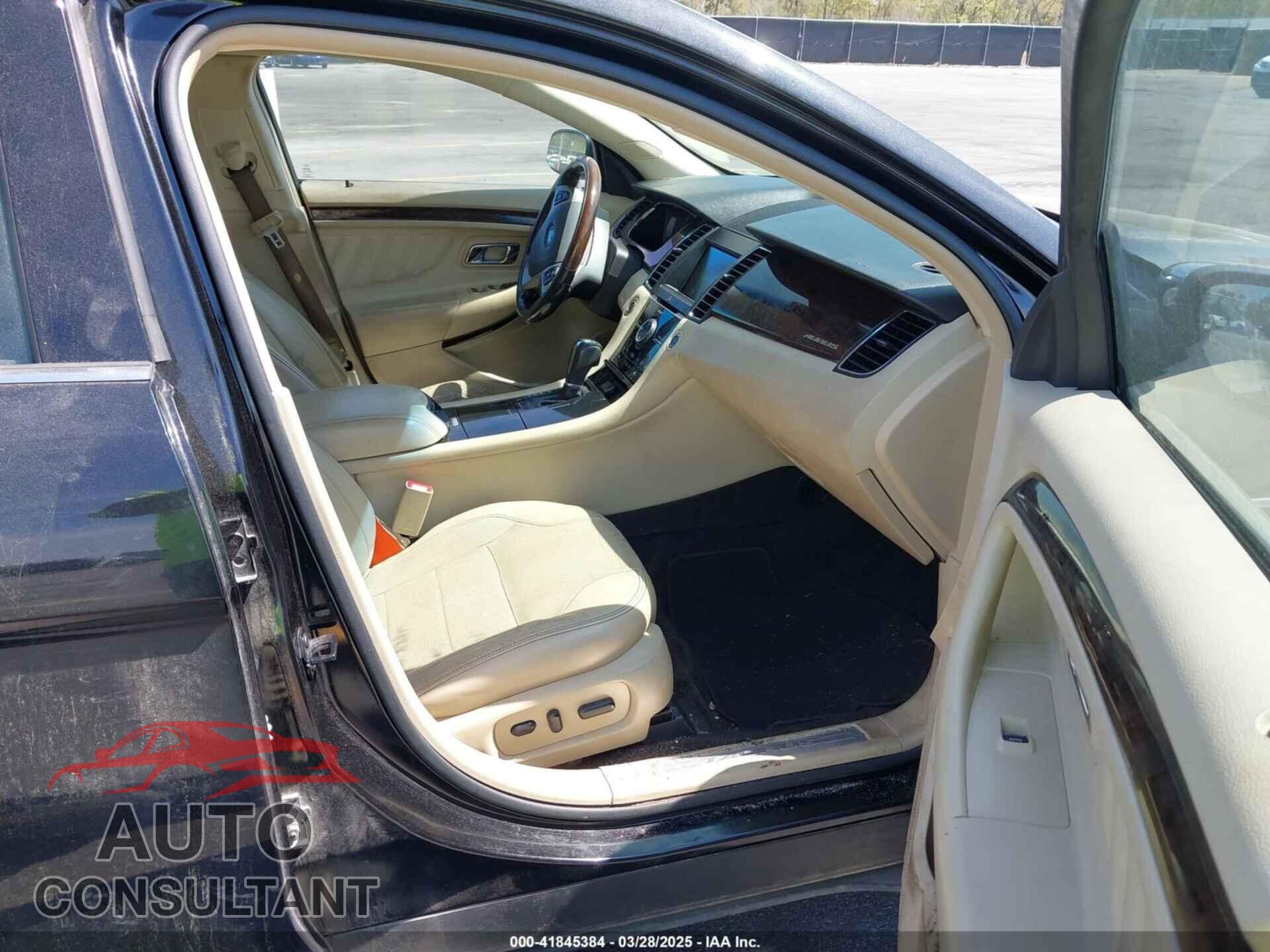 FORD TAURUS 2015 - 1FAHP2J81FG134973