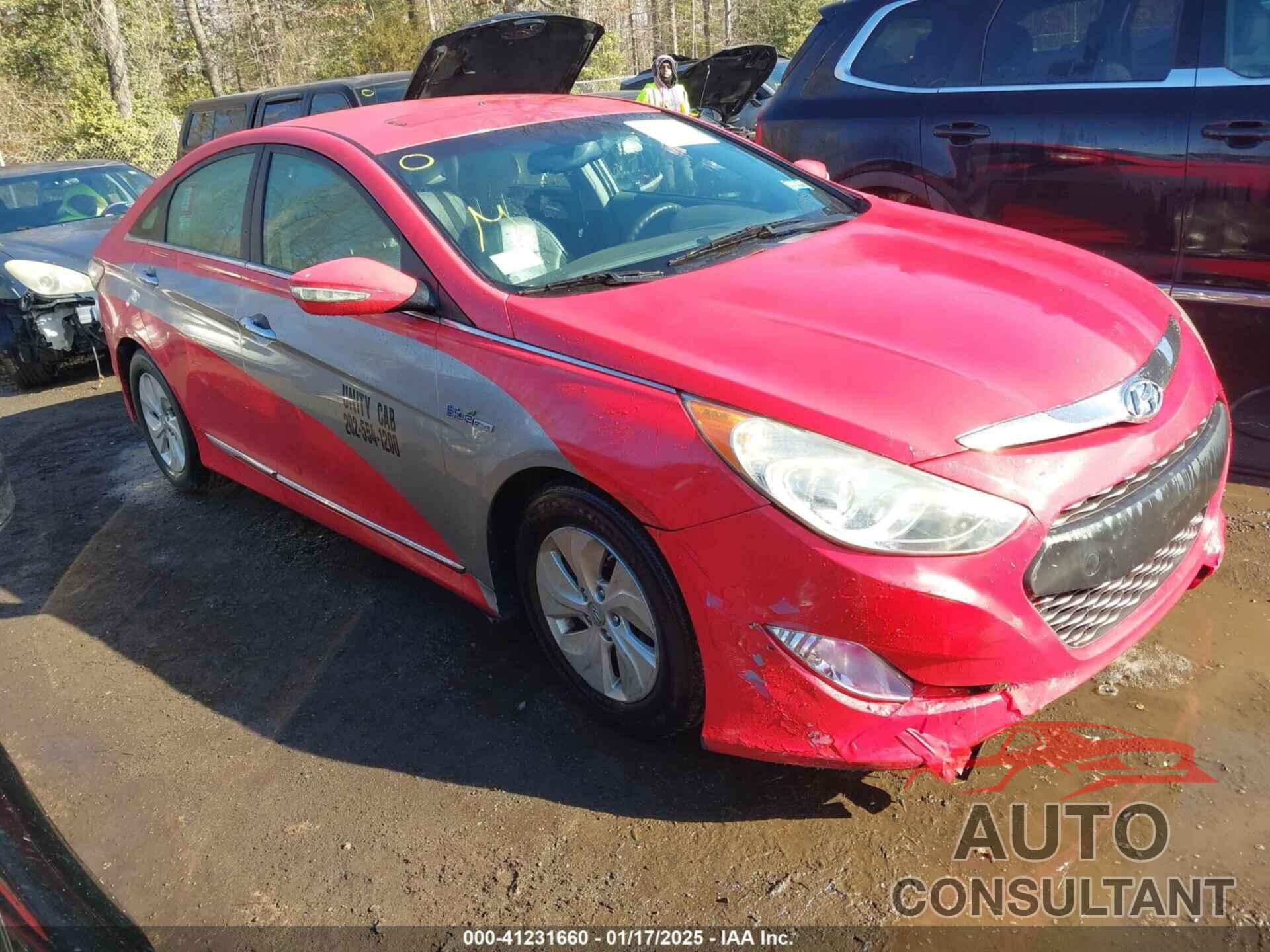 HYUNDAI SONATA HYBRID 2013 - KMHEC4A40DA073581