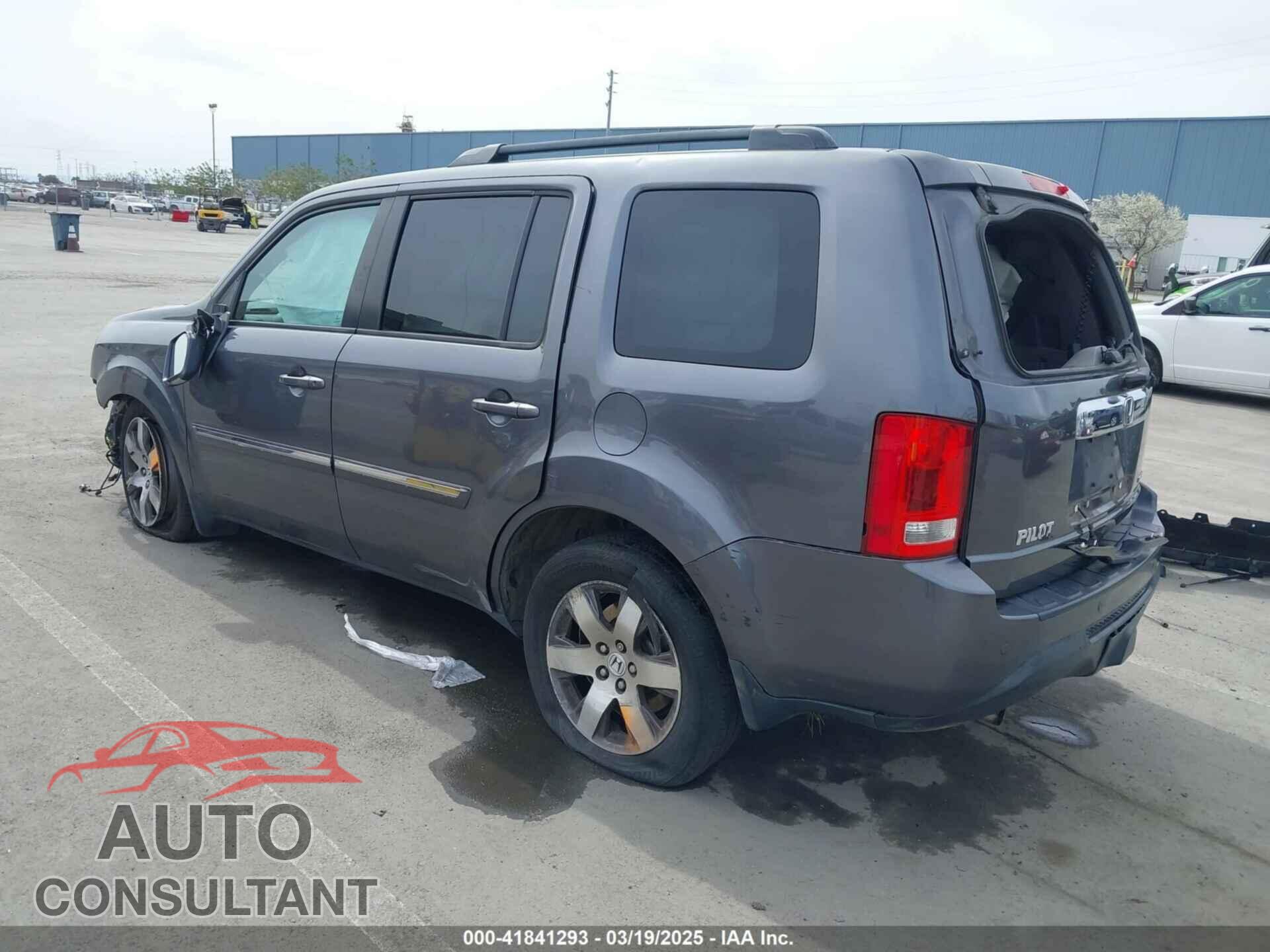 HONDA PILOT 2015 - 5FNYF3H91FB011847