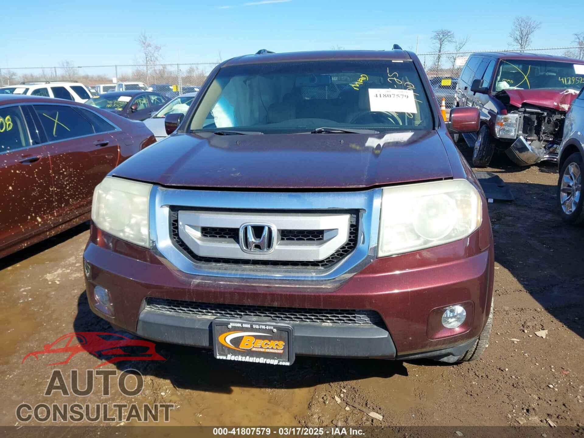 HONDA PILOT 2011 - 5FNYF4H56BB050110