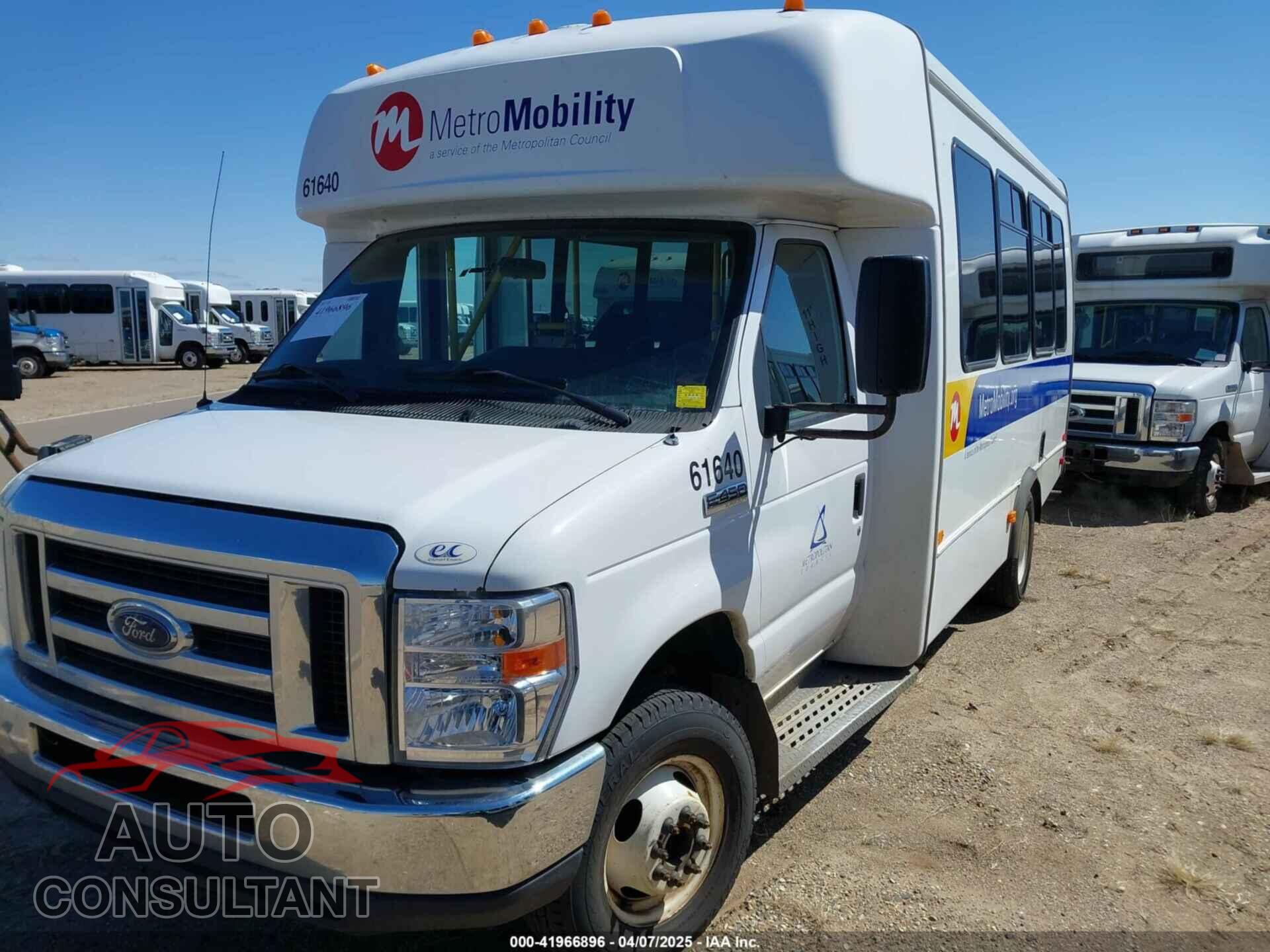 FORD E-450 CUTAWAY 2017 - 1FDFE4FS4HDC37828