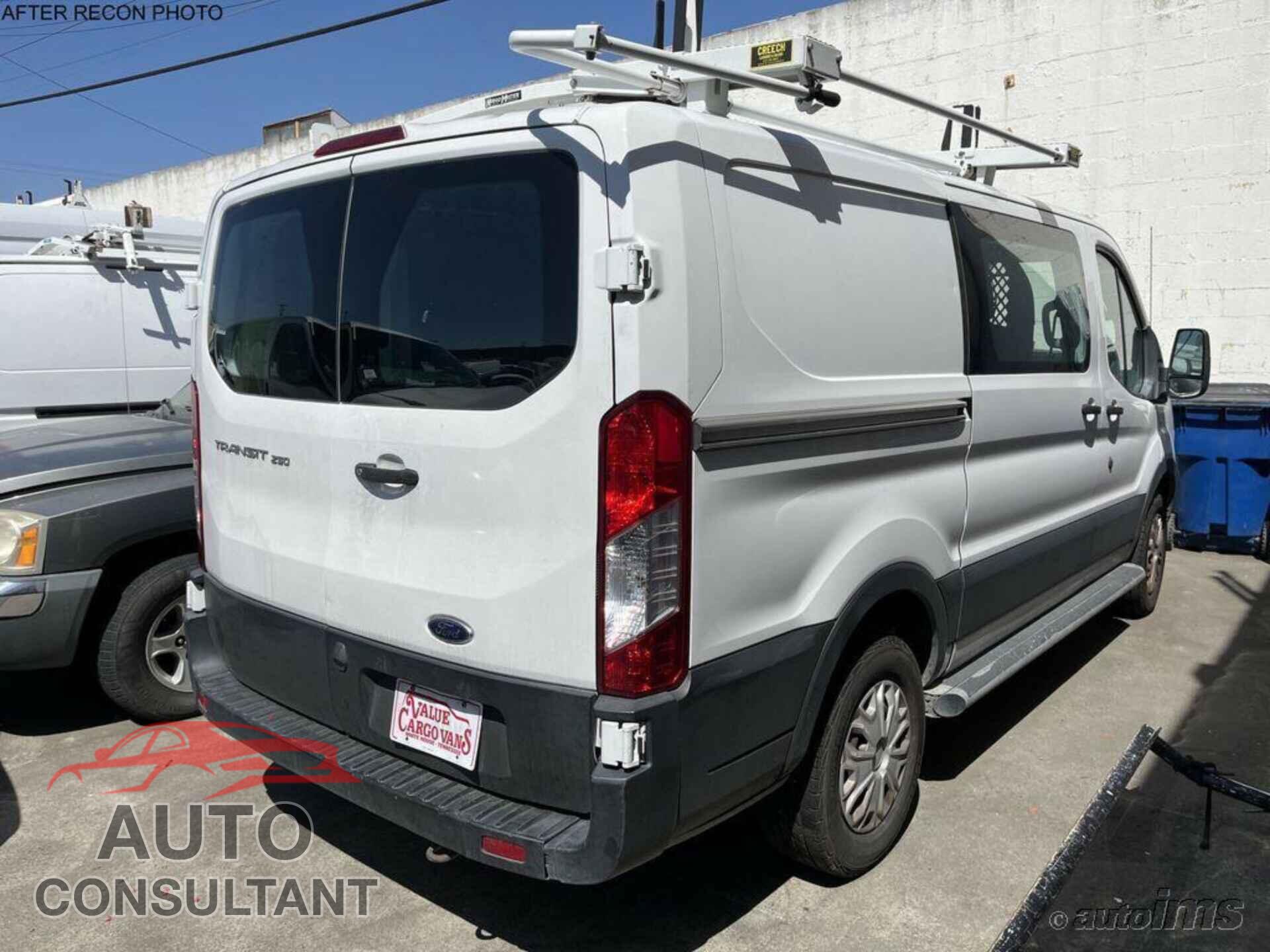 FORD TRANSIT 2019 - 1FTYR1YMXKKB00944
