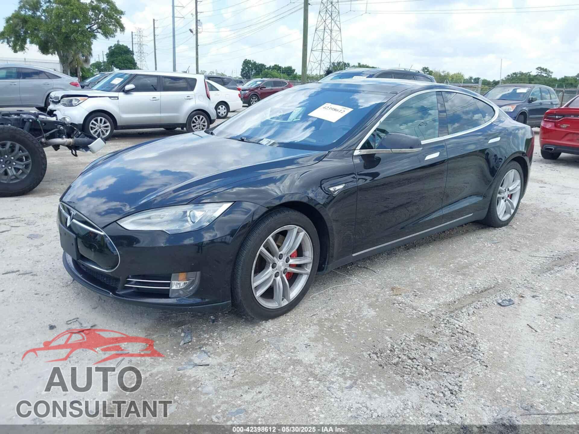 TESLA MODEL S 2015 - 5YJSA1E4XFF111981