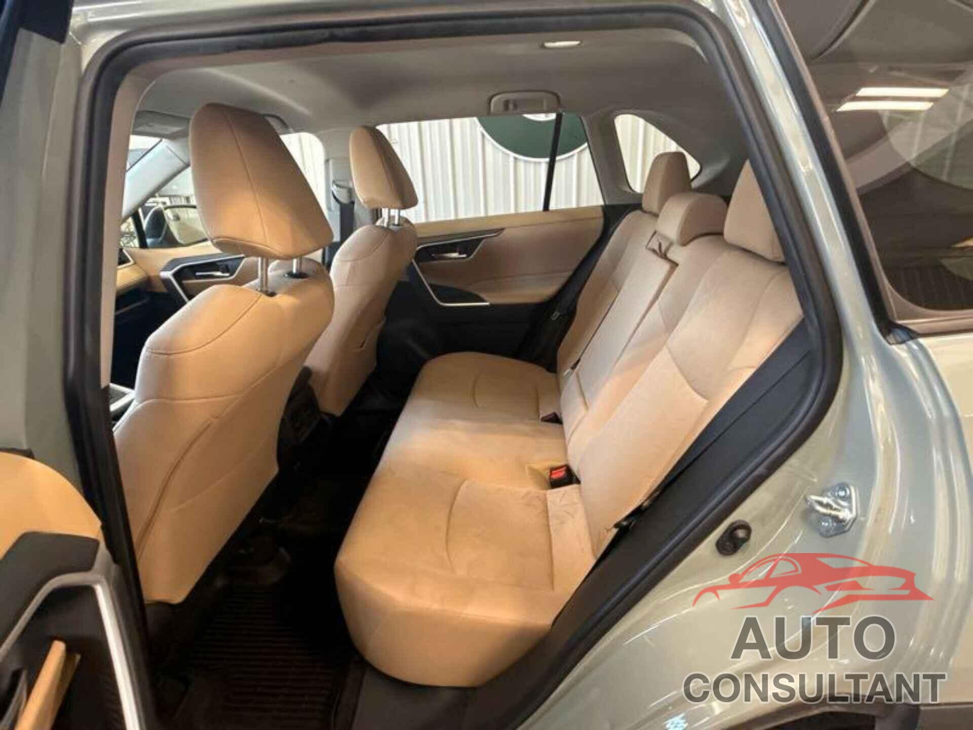 TOYOTA RAV4 2022 - JTMW1RFV4ND088775